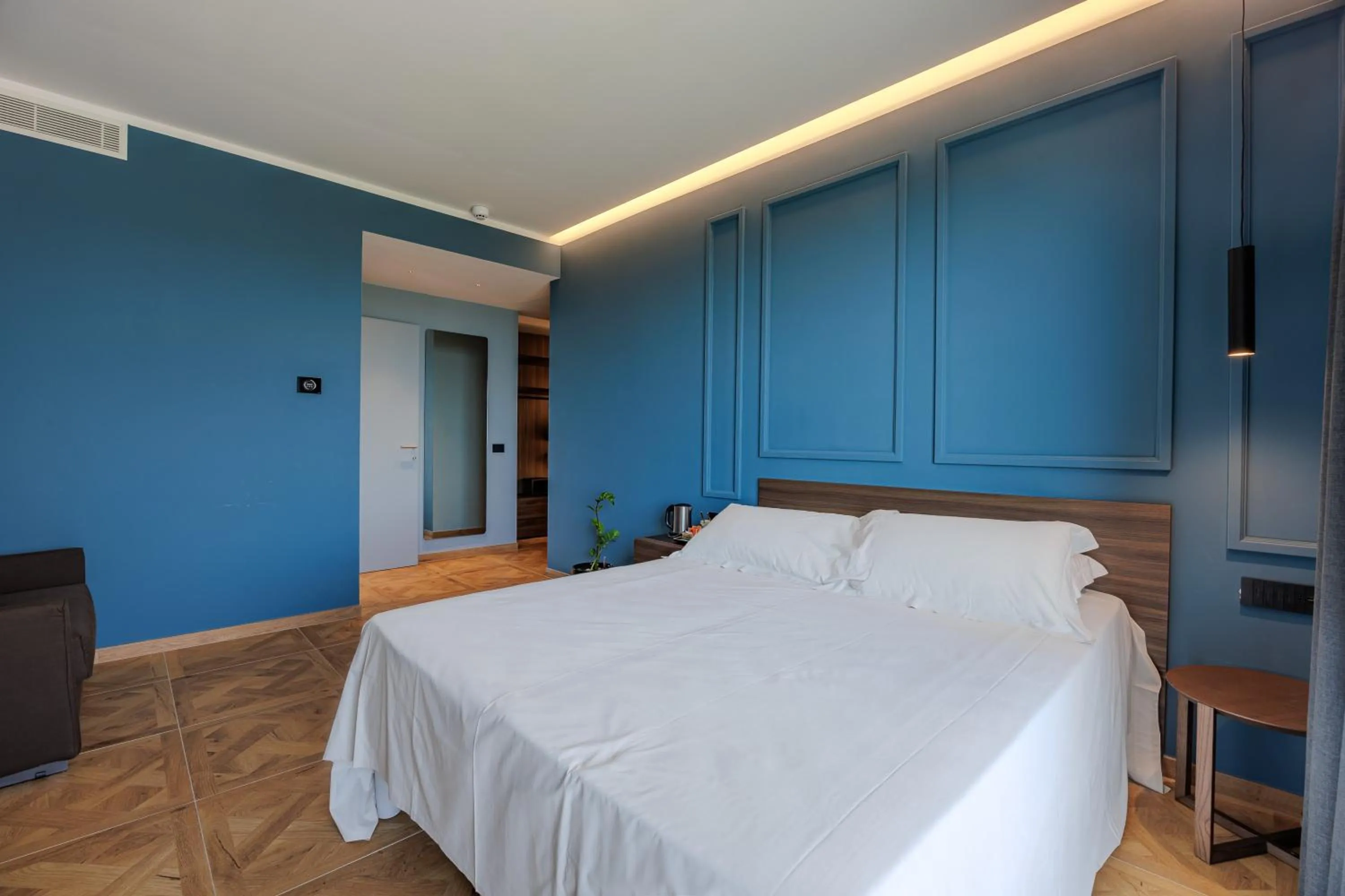 Bed in Deville & Spa