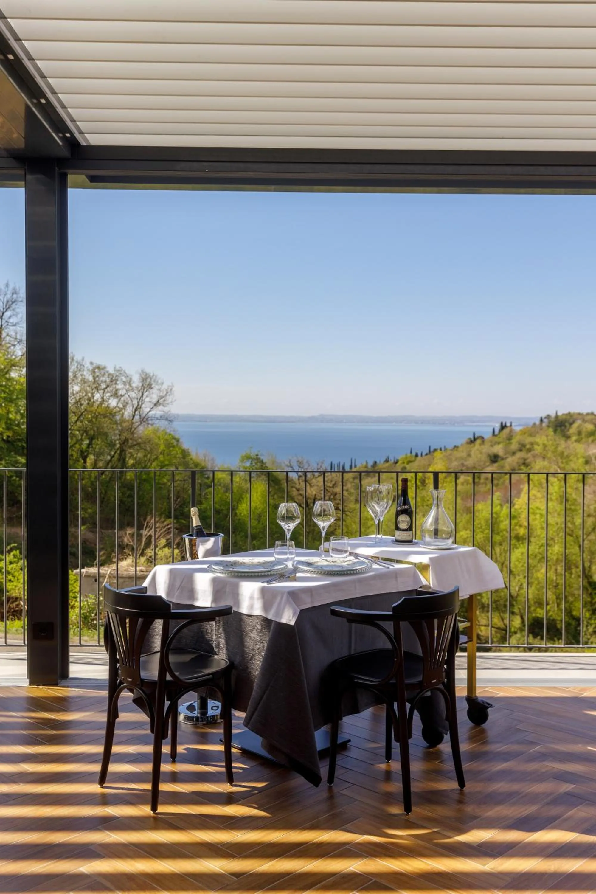 Restaurant/places to eat in Deville & Spa