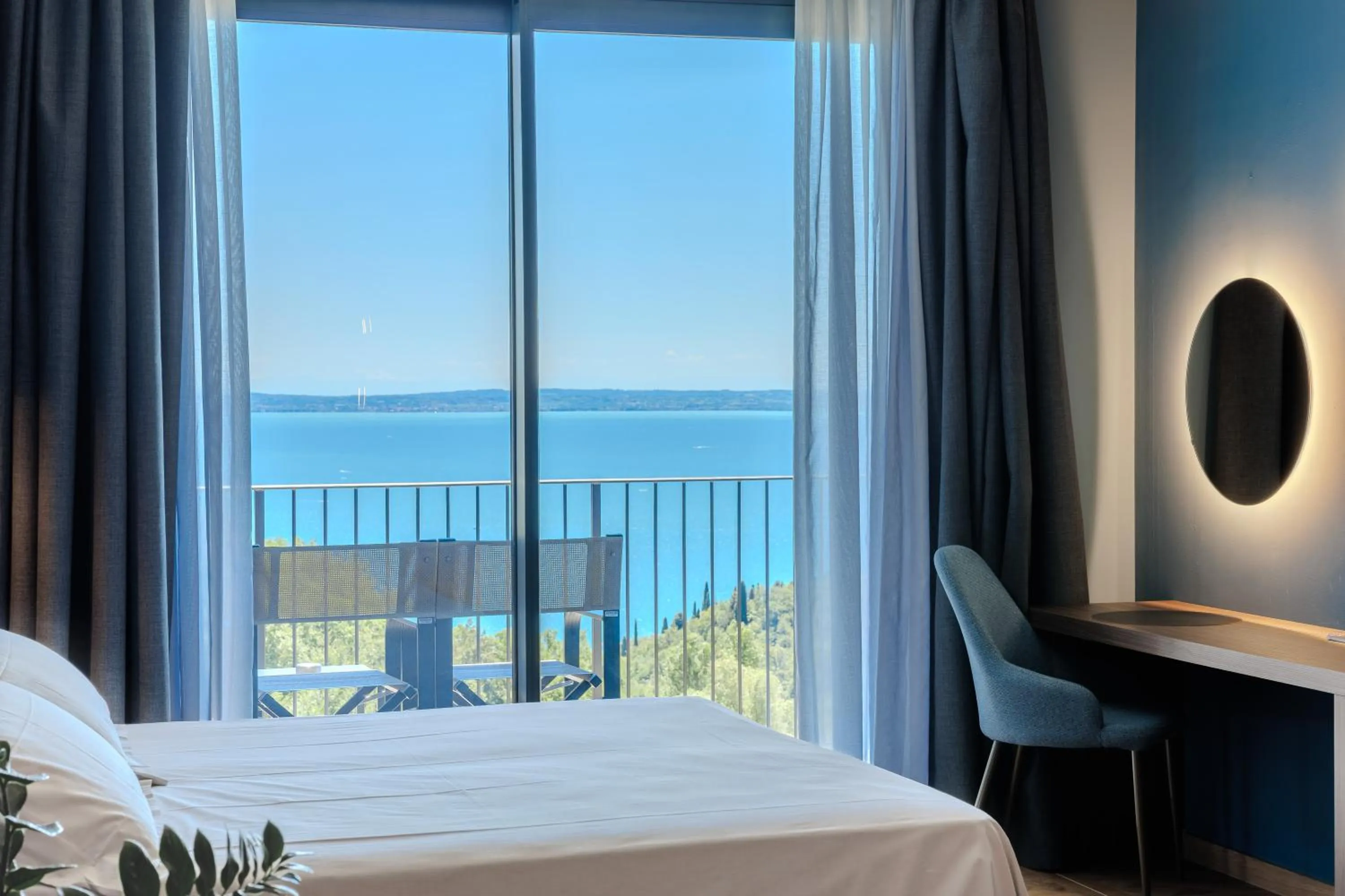 Bed in Deville & Spa