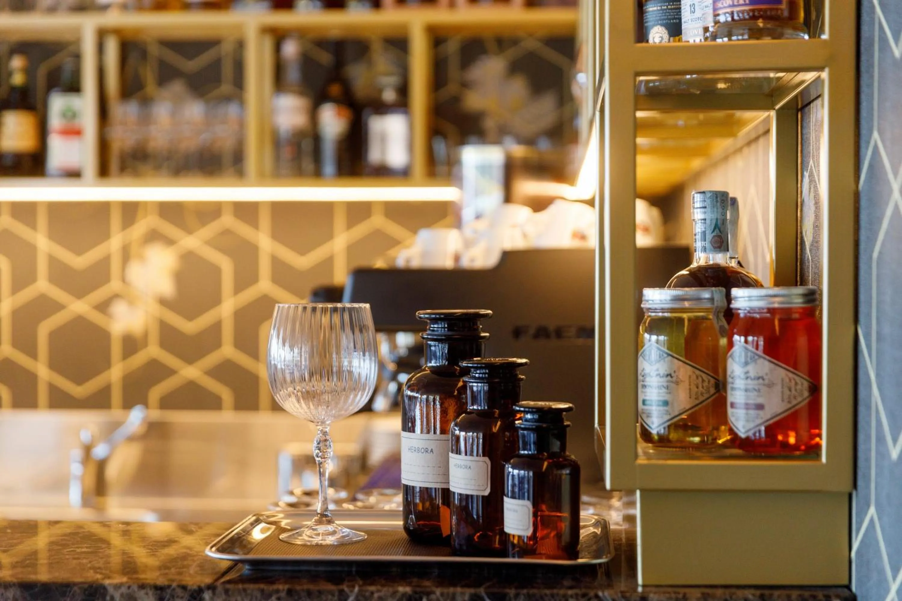 Restaurant/places to eat in Deville & Spa