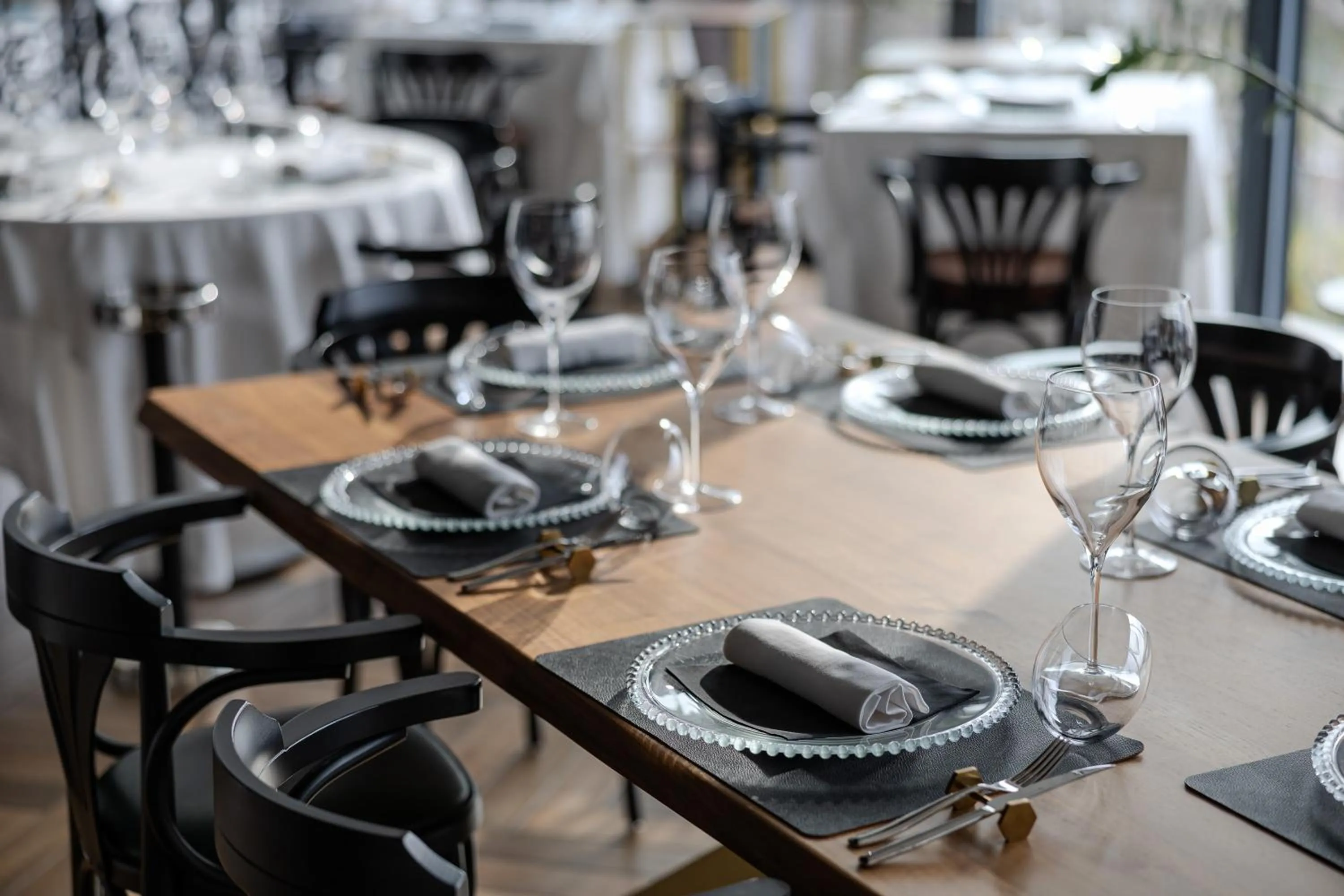 Restaurant/places to eat in Deville & Spa