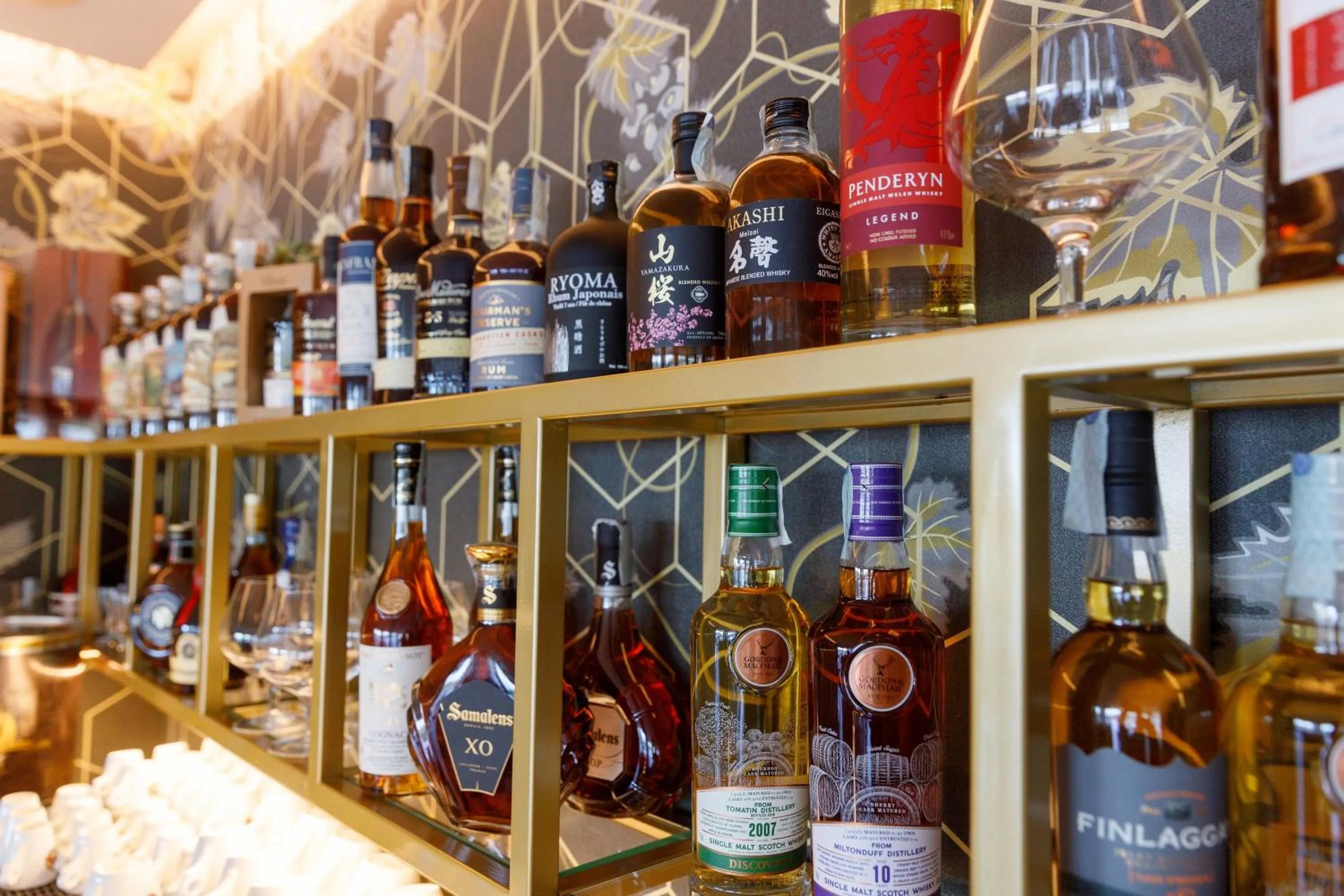 Restaurant/places to eat in Deville & Spa