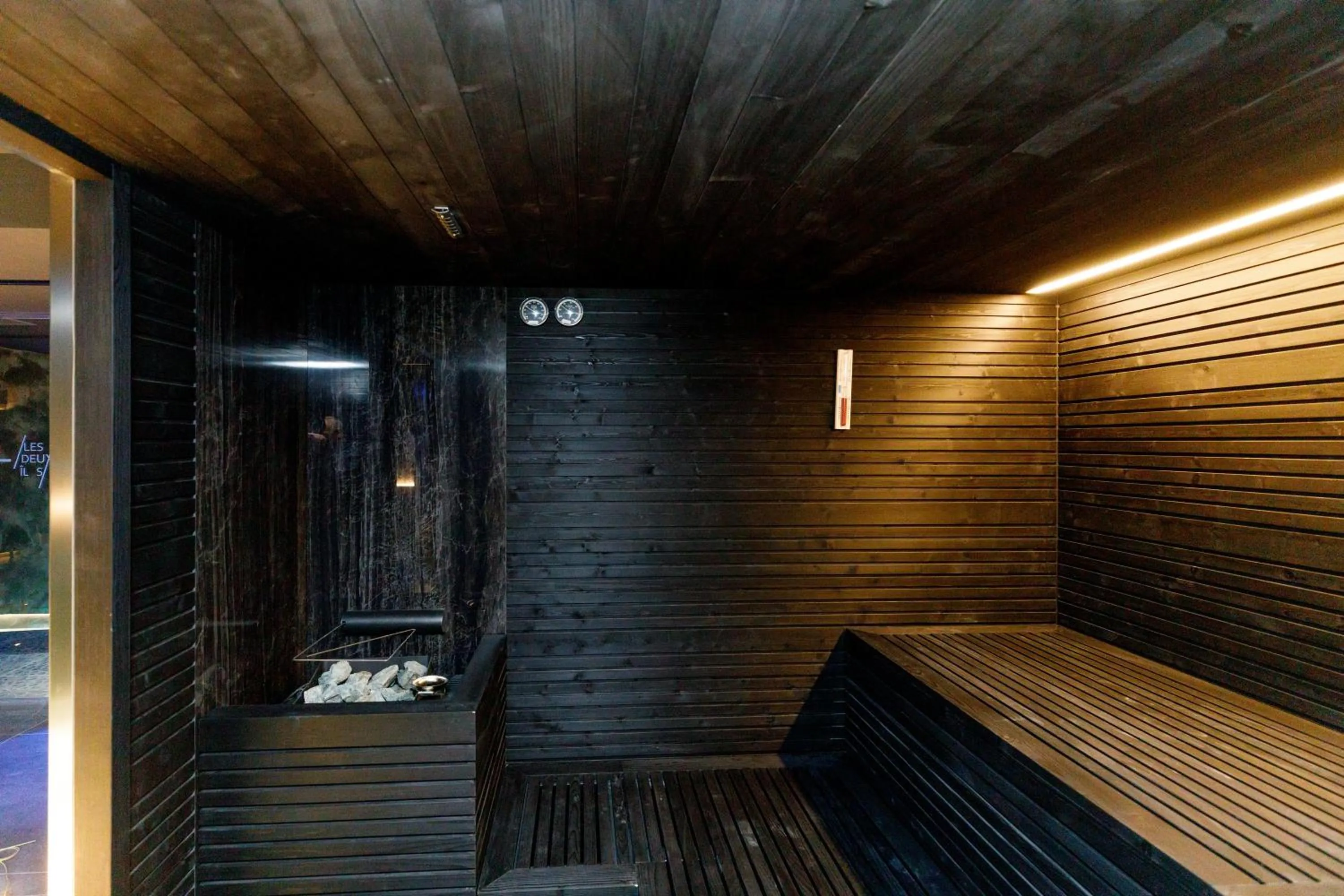 Sauna in Deville & Spa
