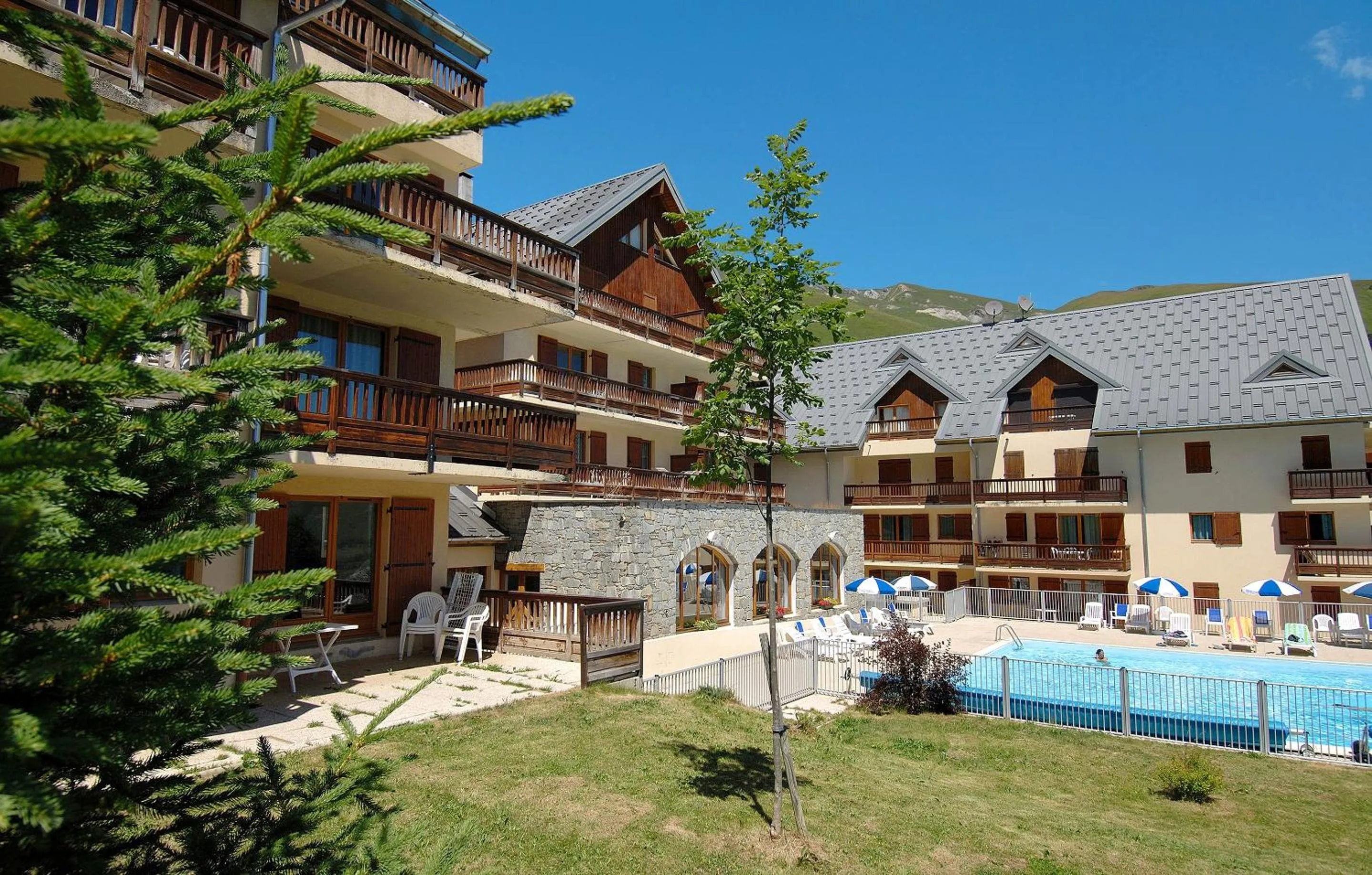 Swimming pool in Résidence Odalys Les Sybelles