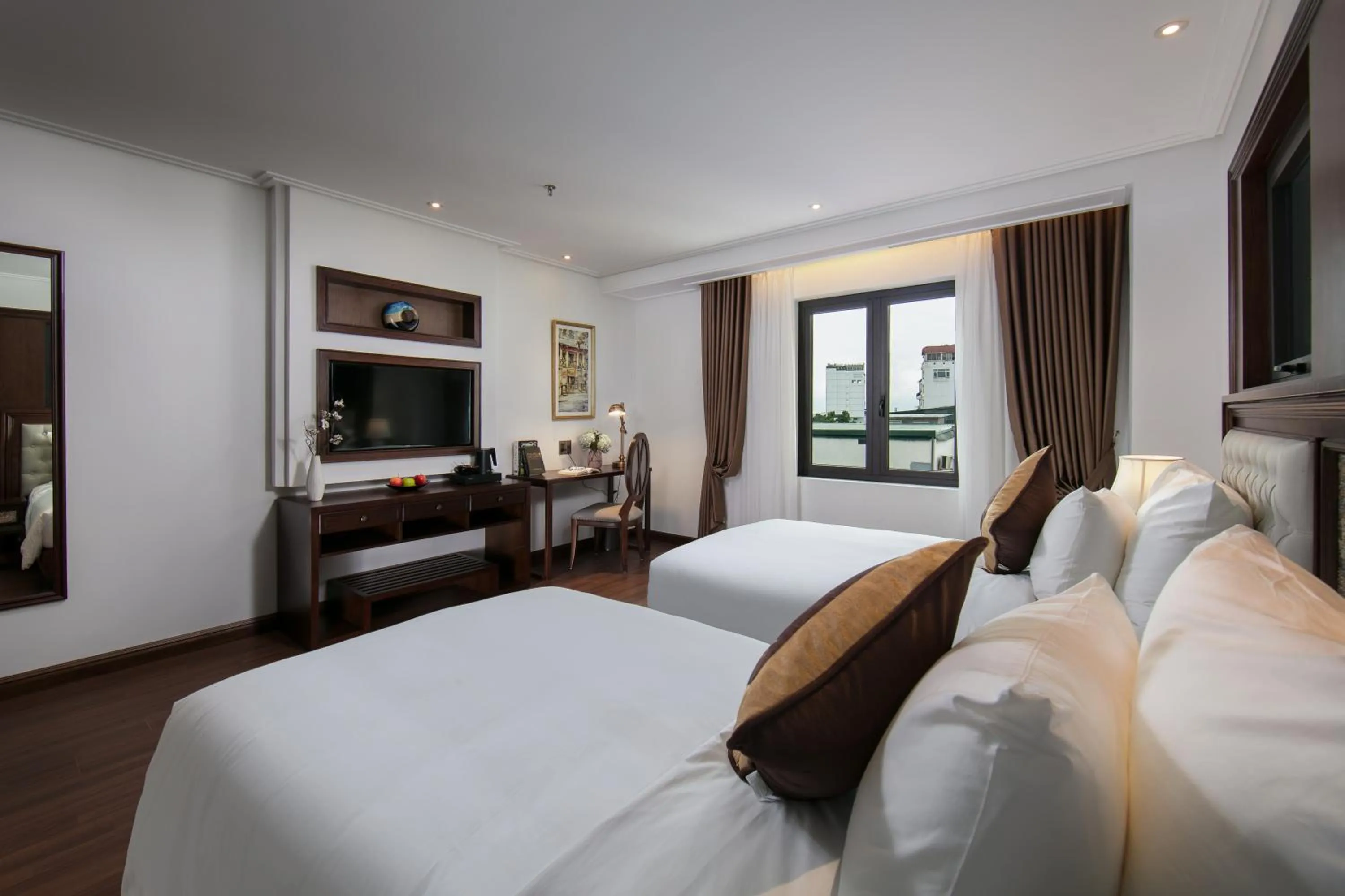 Bedroom, Bed in The Q Hotel