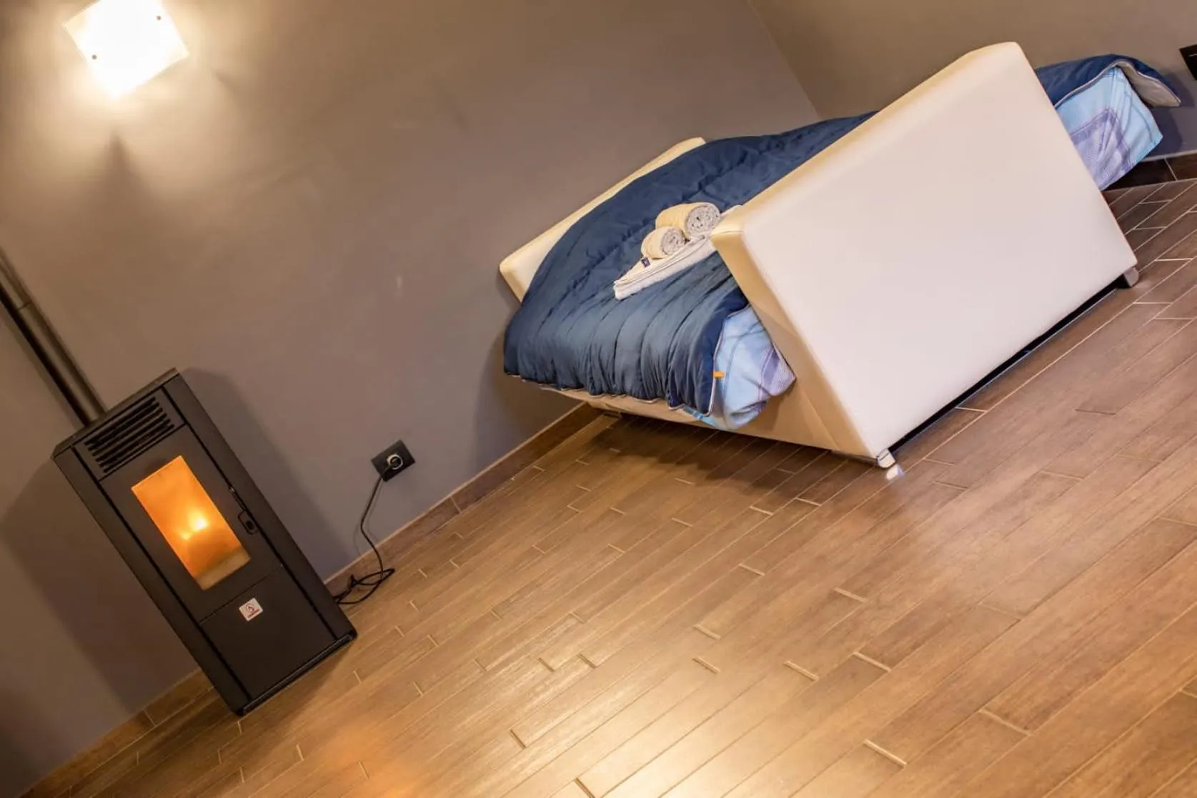 Bedroom, Bed in Binario 9 3/4