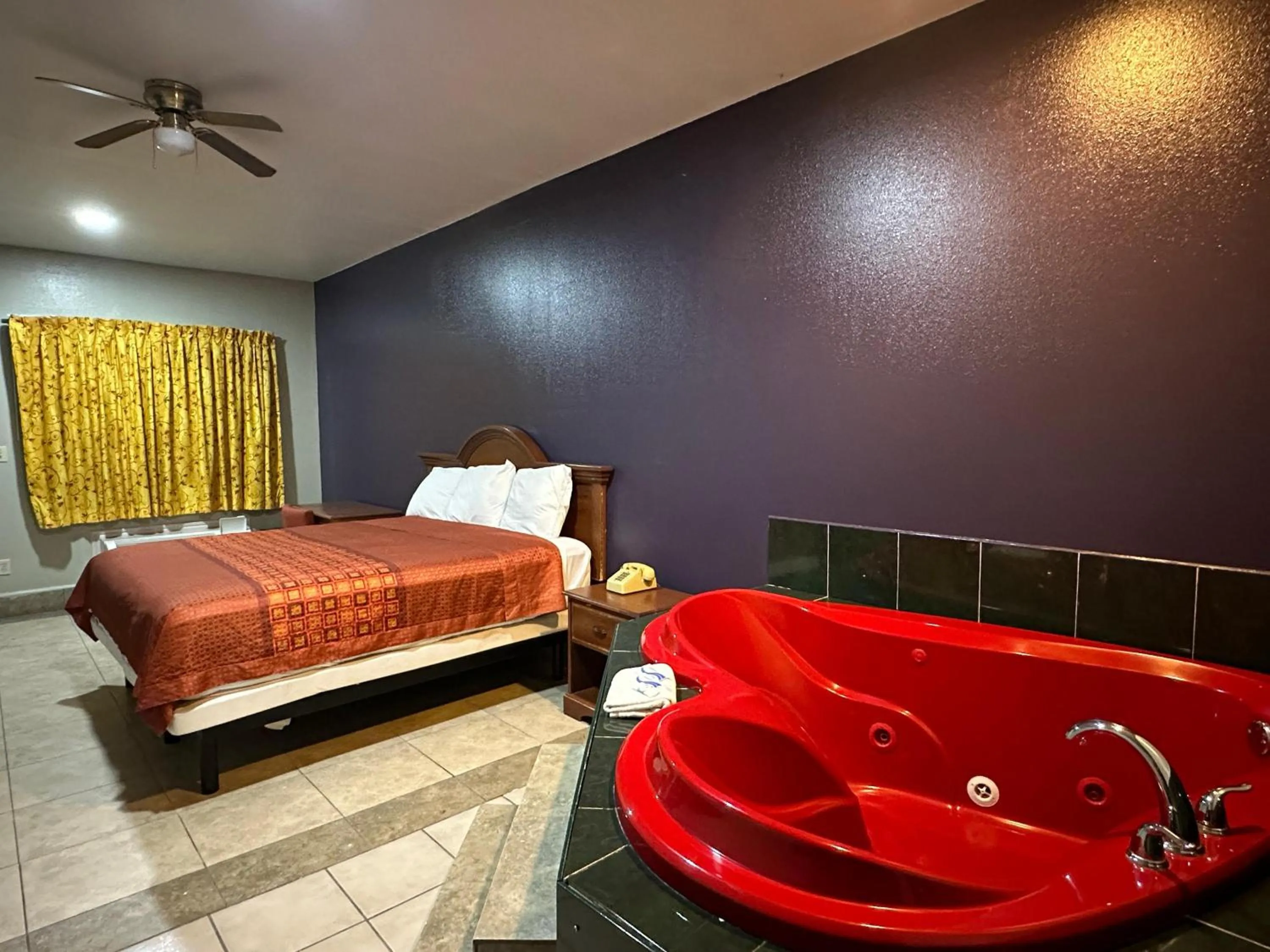 Bedroom, Bed in Texas Inn and Suites RGV