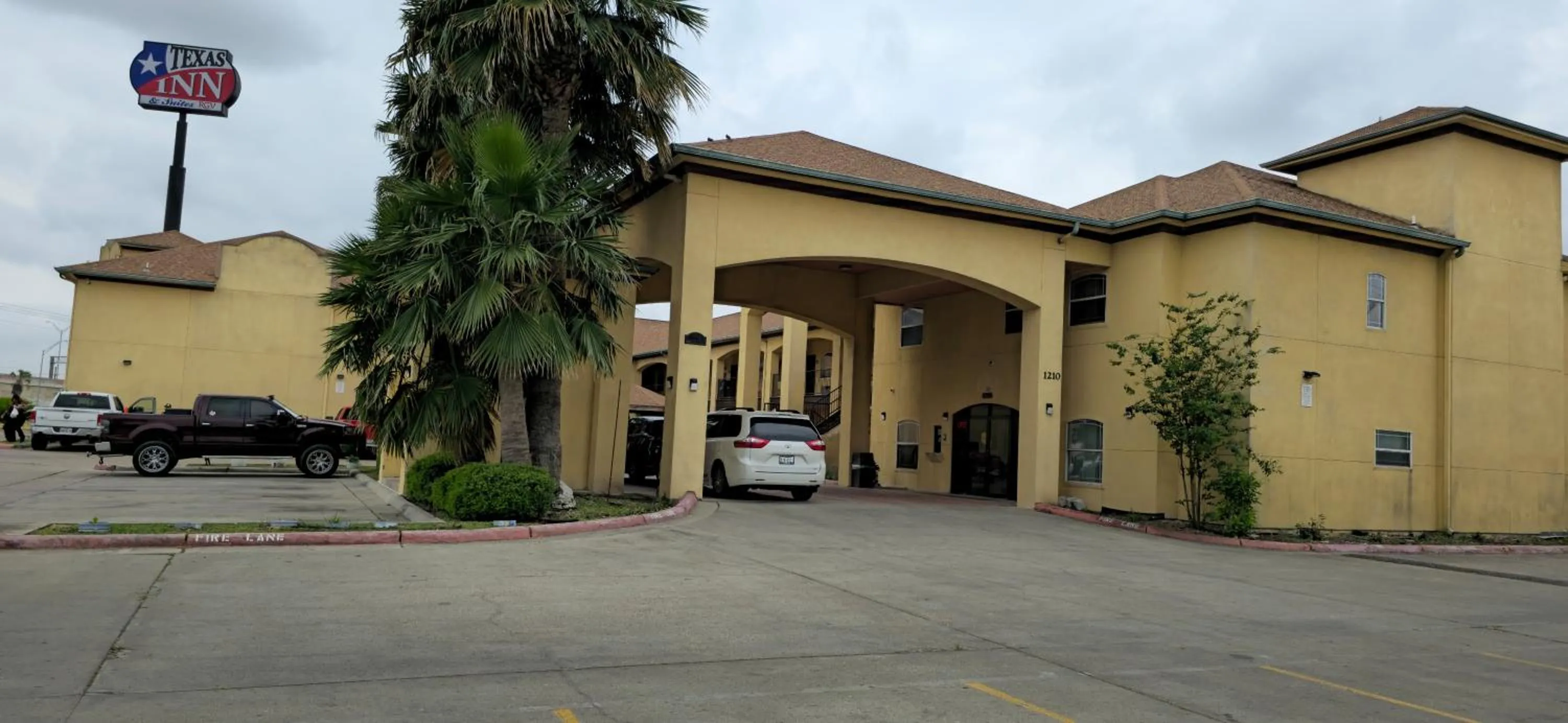 Property building in Texas Inn and Suites RGV