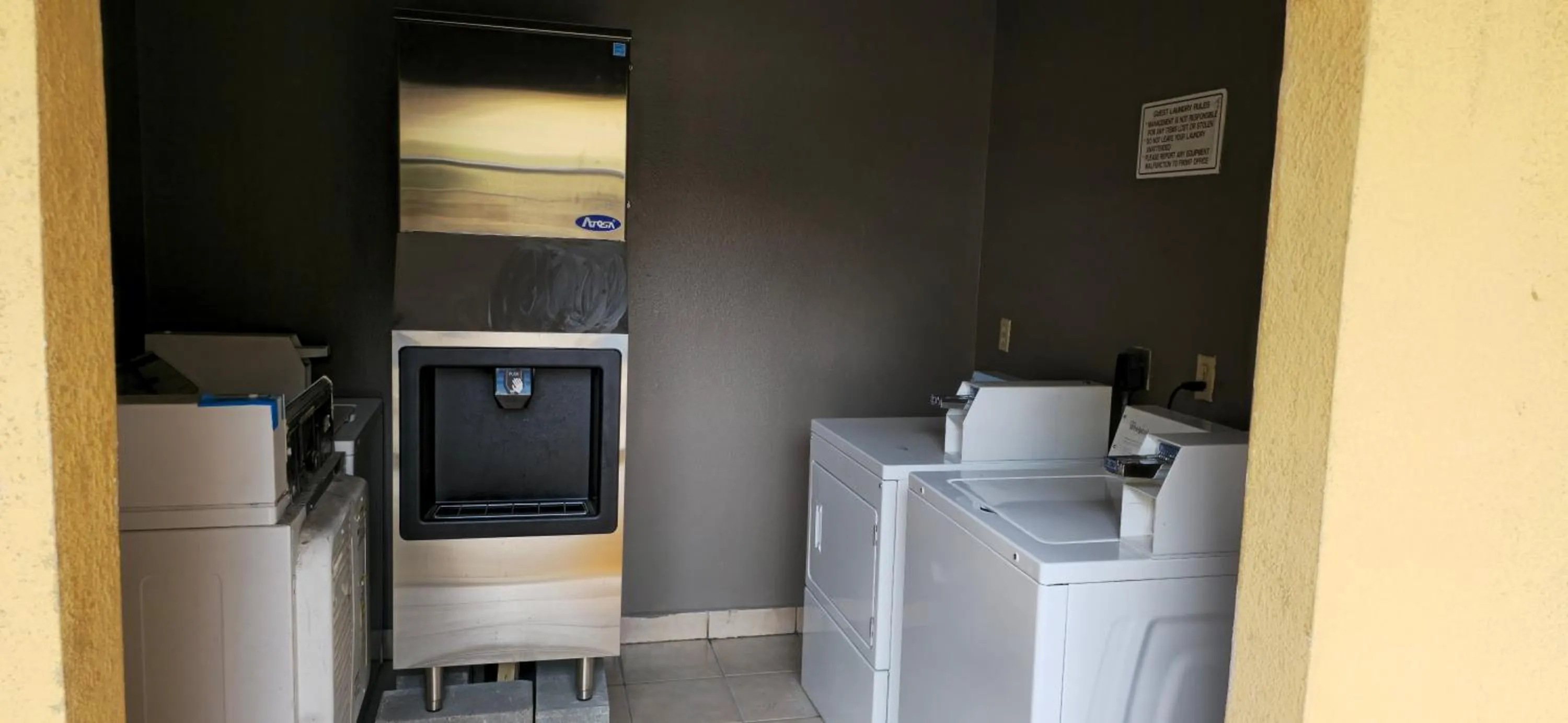 Property building in Texas Inn and Suites RGV