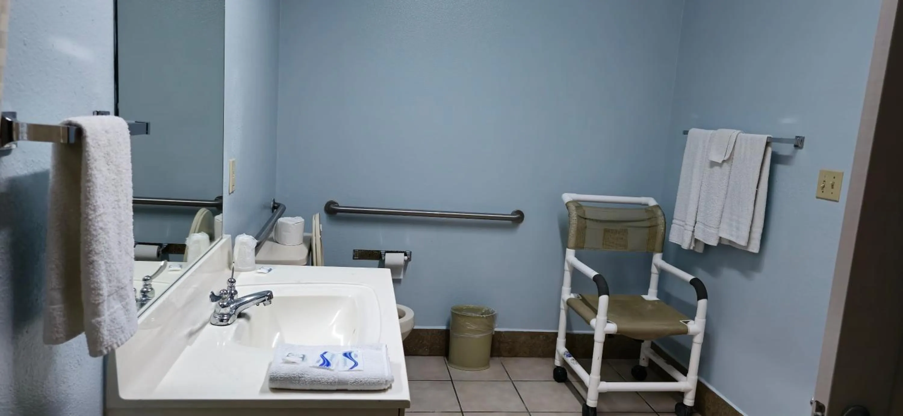 Bathroom in Texas Inn and Suites RGV
