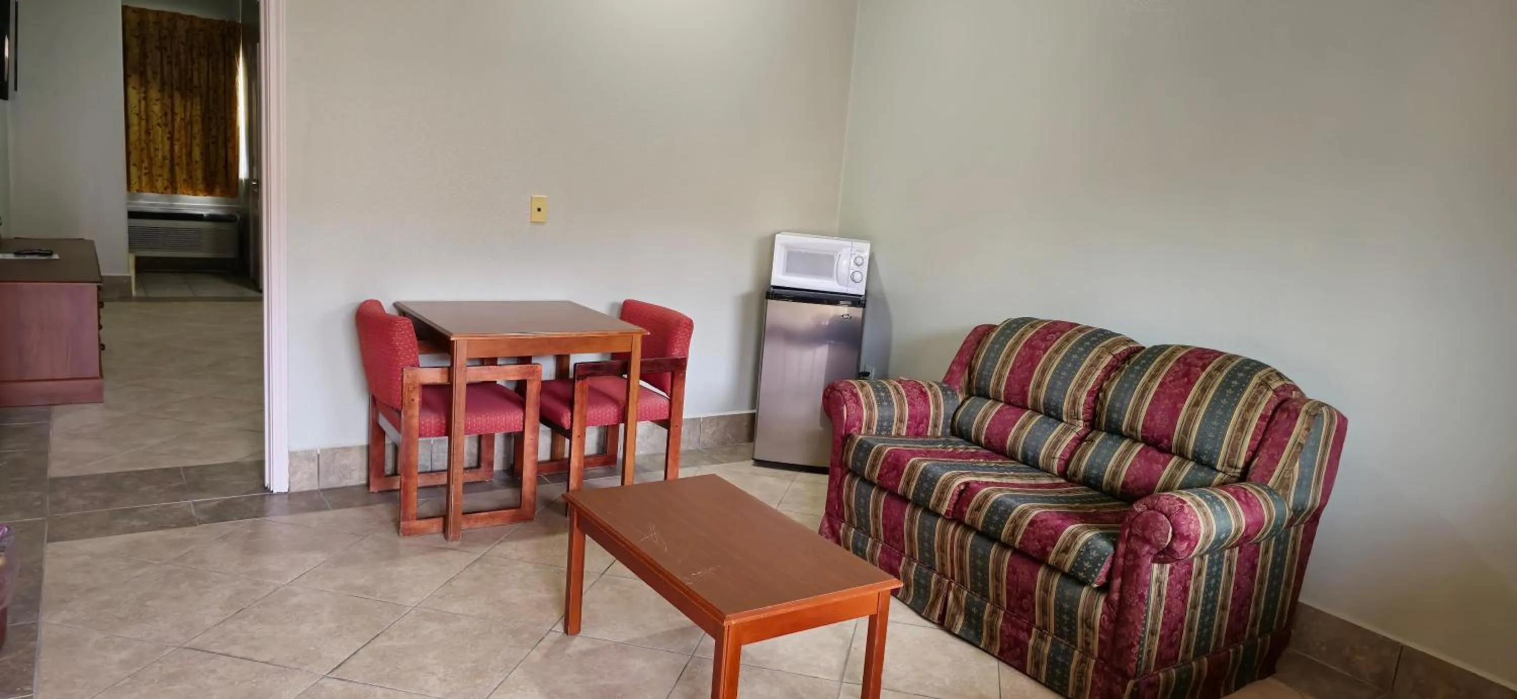 Living room in Texas Inn and Suites RGV