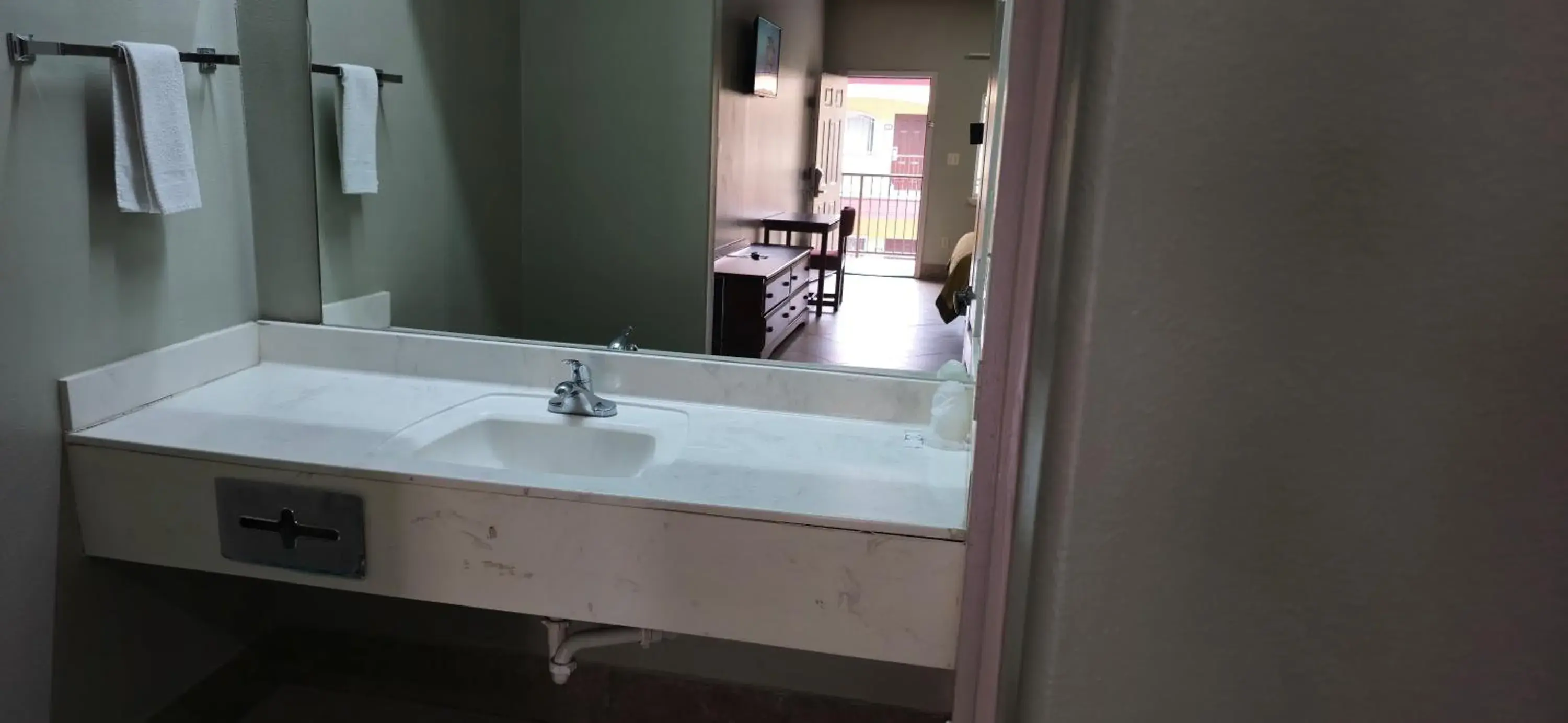 Superior Suite in Texas Inn and Suites RGV Superior Suite in Texas Inn and Suites RGV