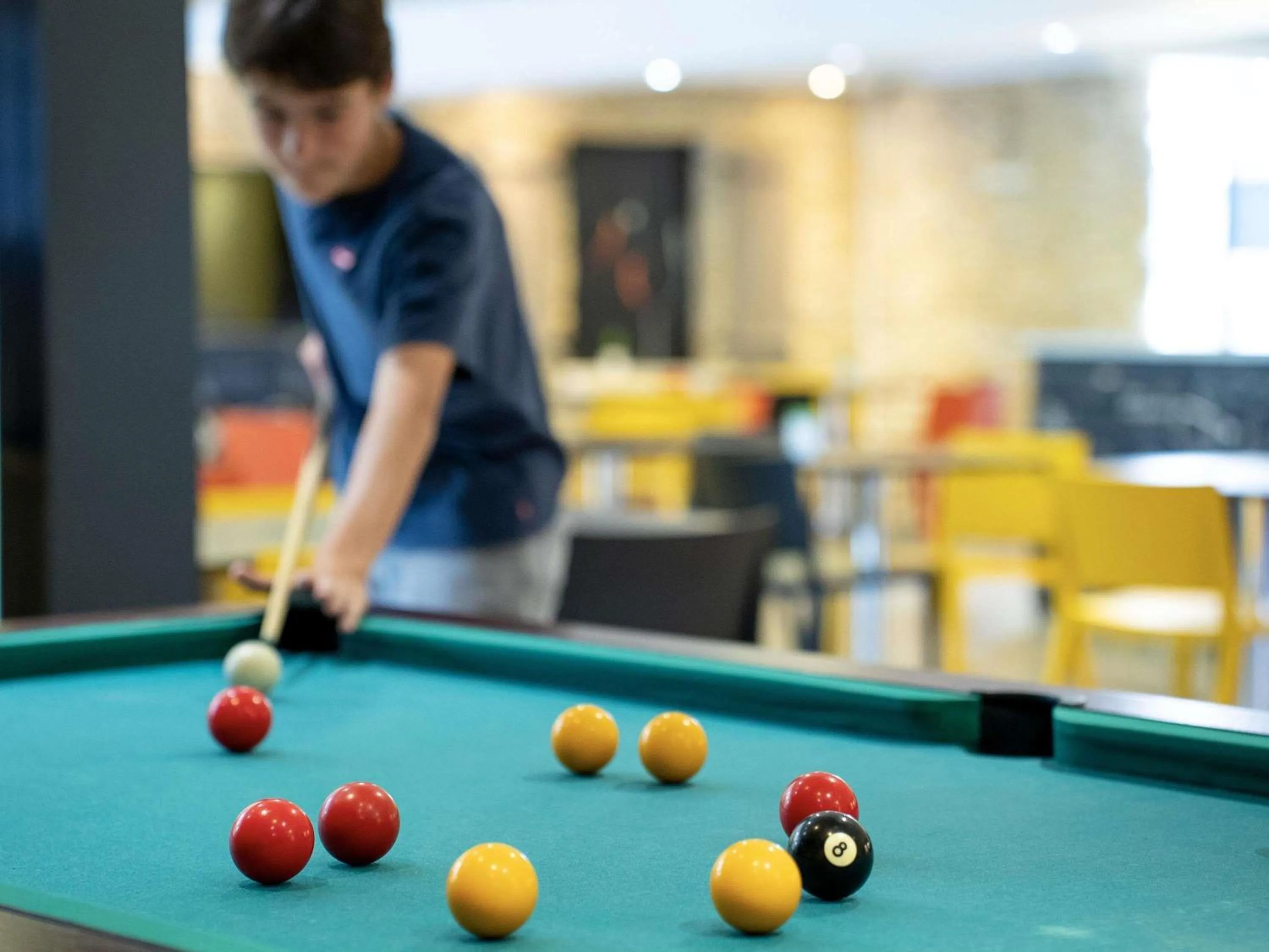 Lounge or bar in Ibis Styles Cognac