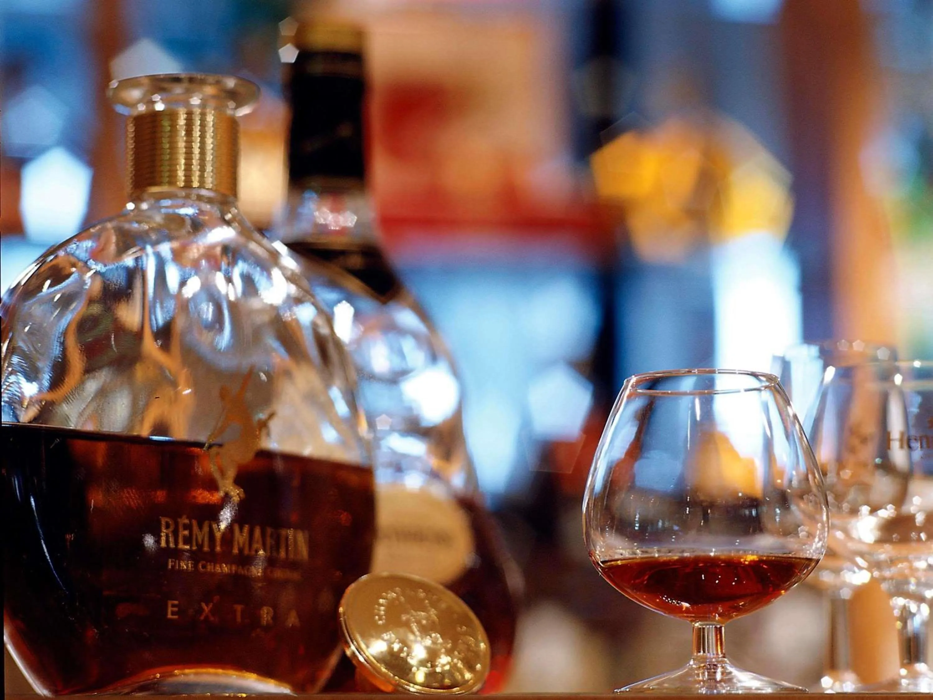 Lounge or bar in Ibis Styles Cognac