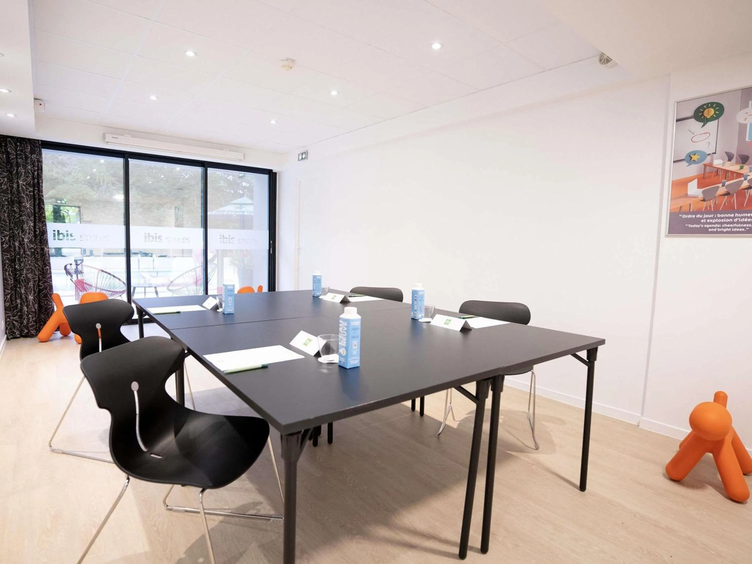 Meeting/conference room in Ibis Styles Cognac