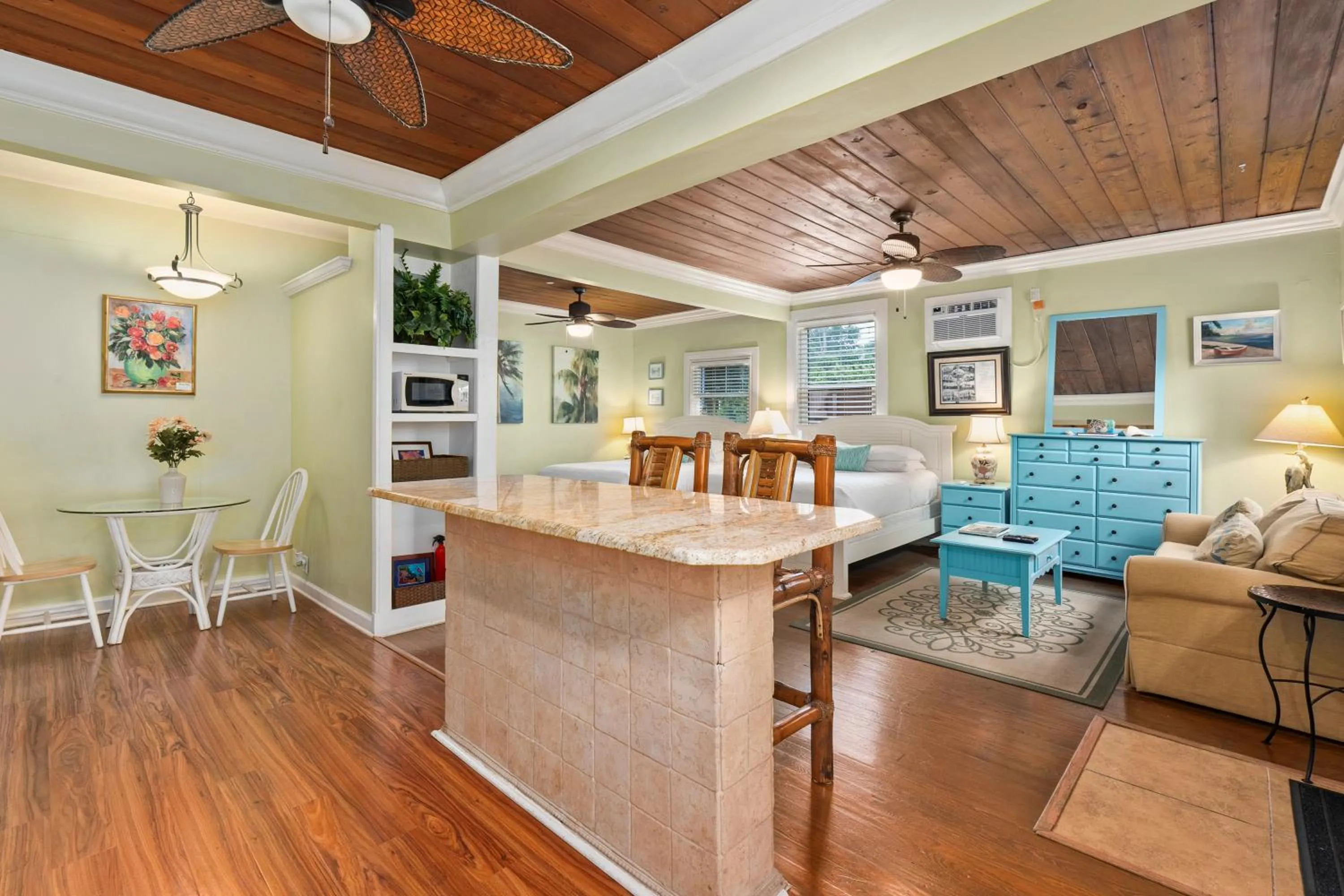 Living room in Old Colorado Inn