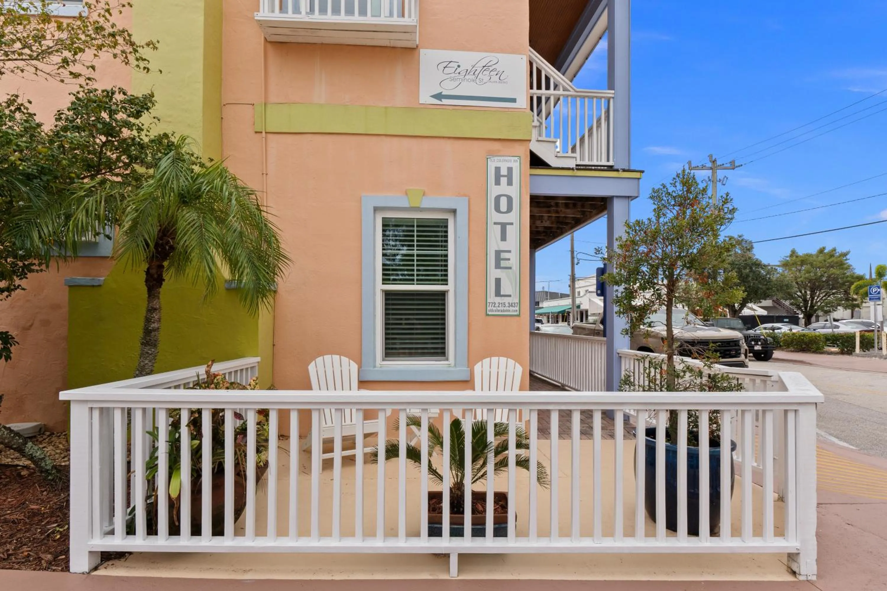Property building in Old Colorado Inn