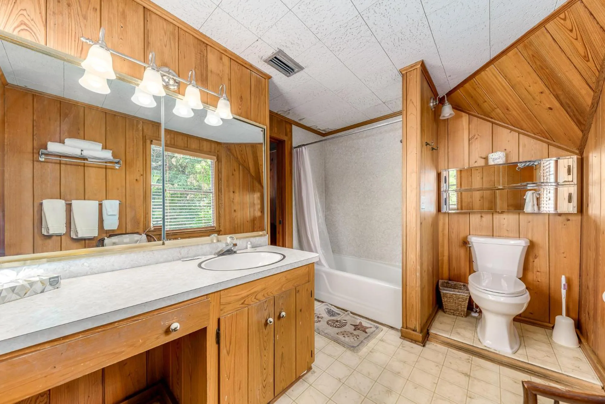Shower in Old Colorado Inn