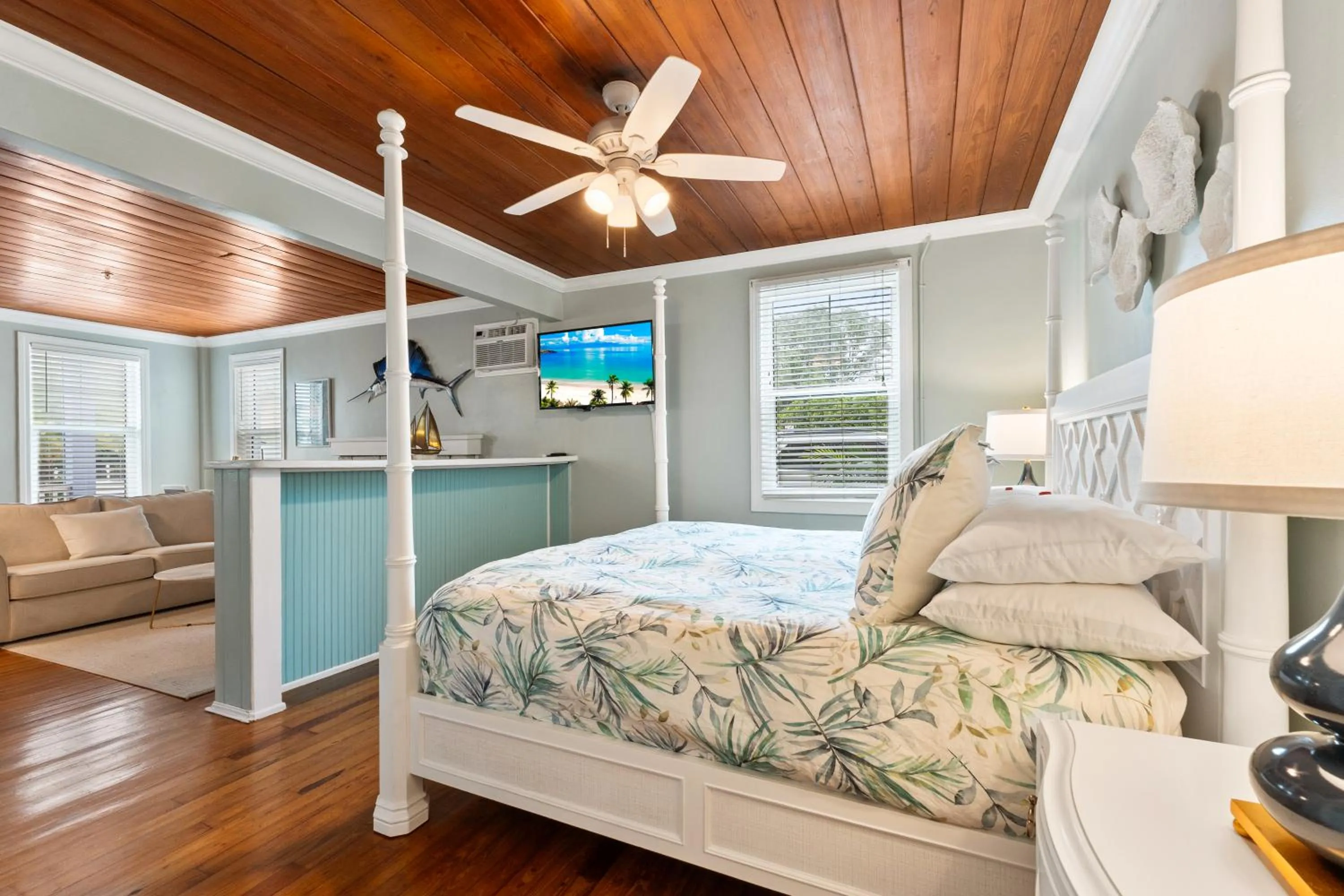 Bed in Old Colorado Inn