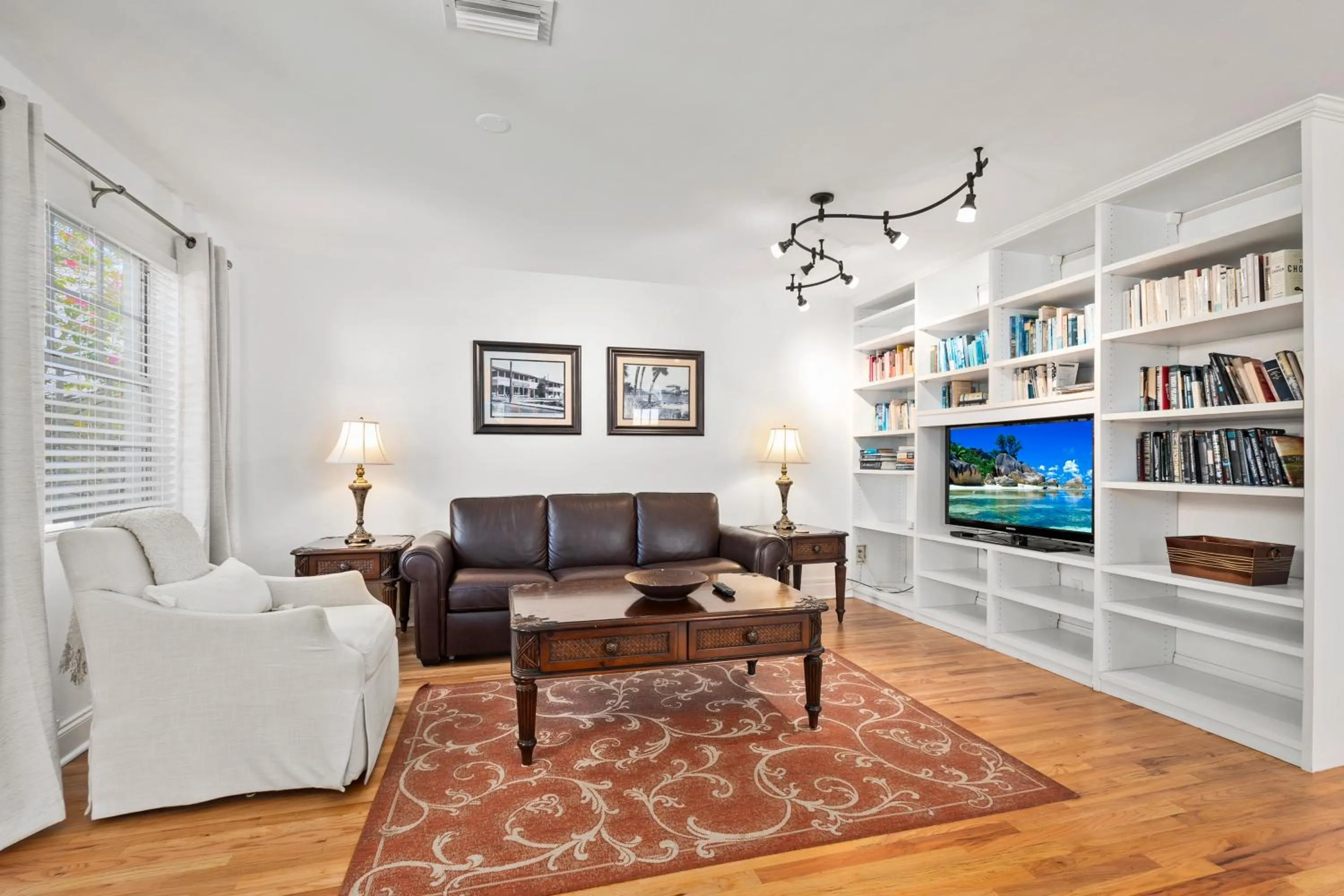 TV and multimedia in Old Colorado Inn