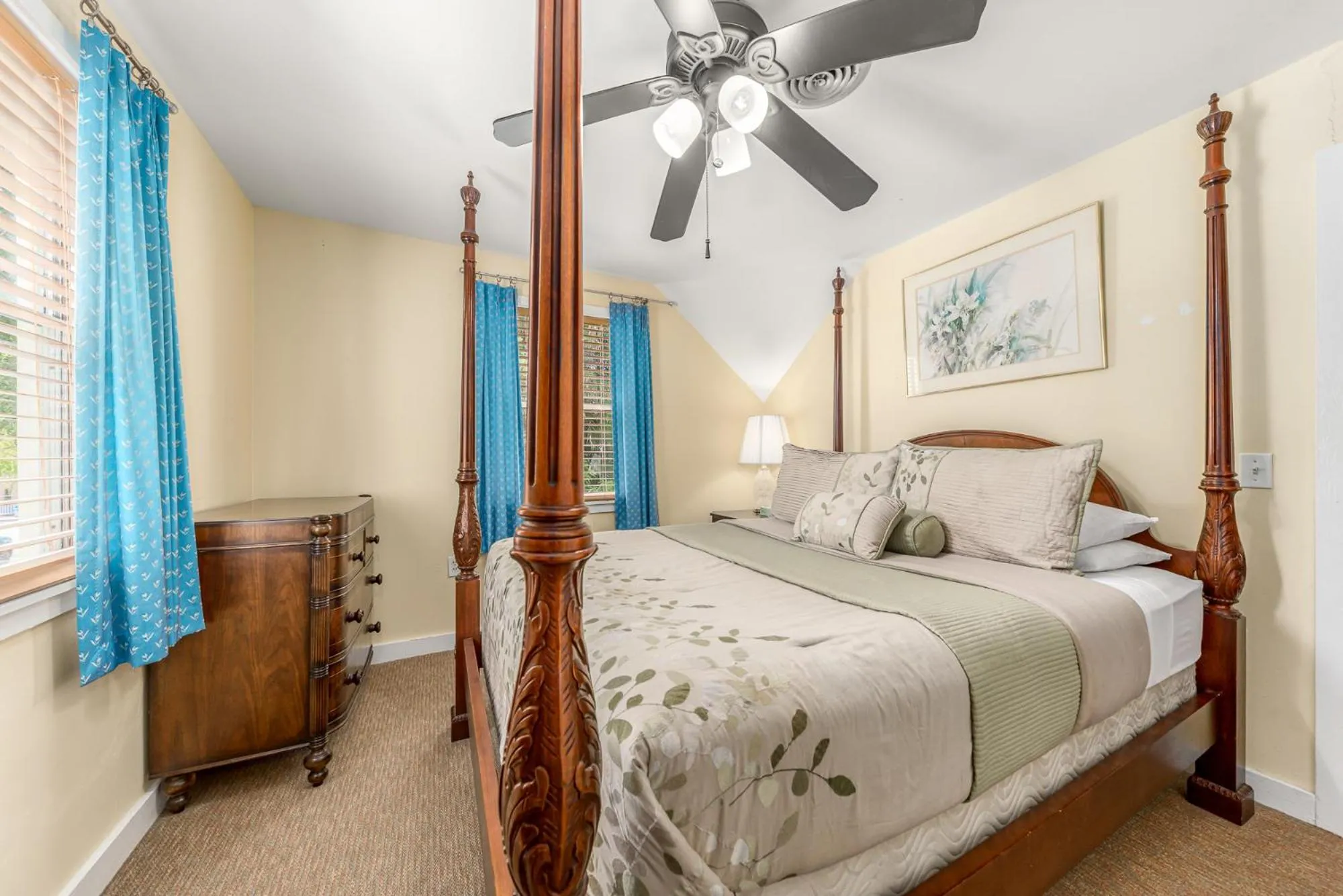 Bed in Old Colorado Inn