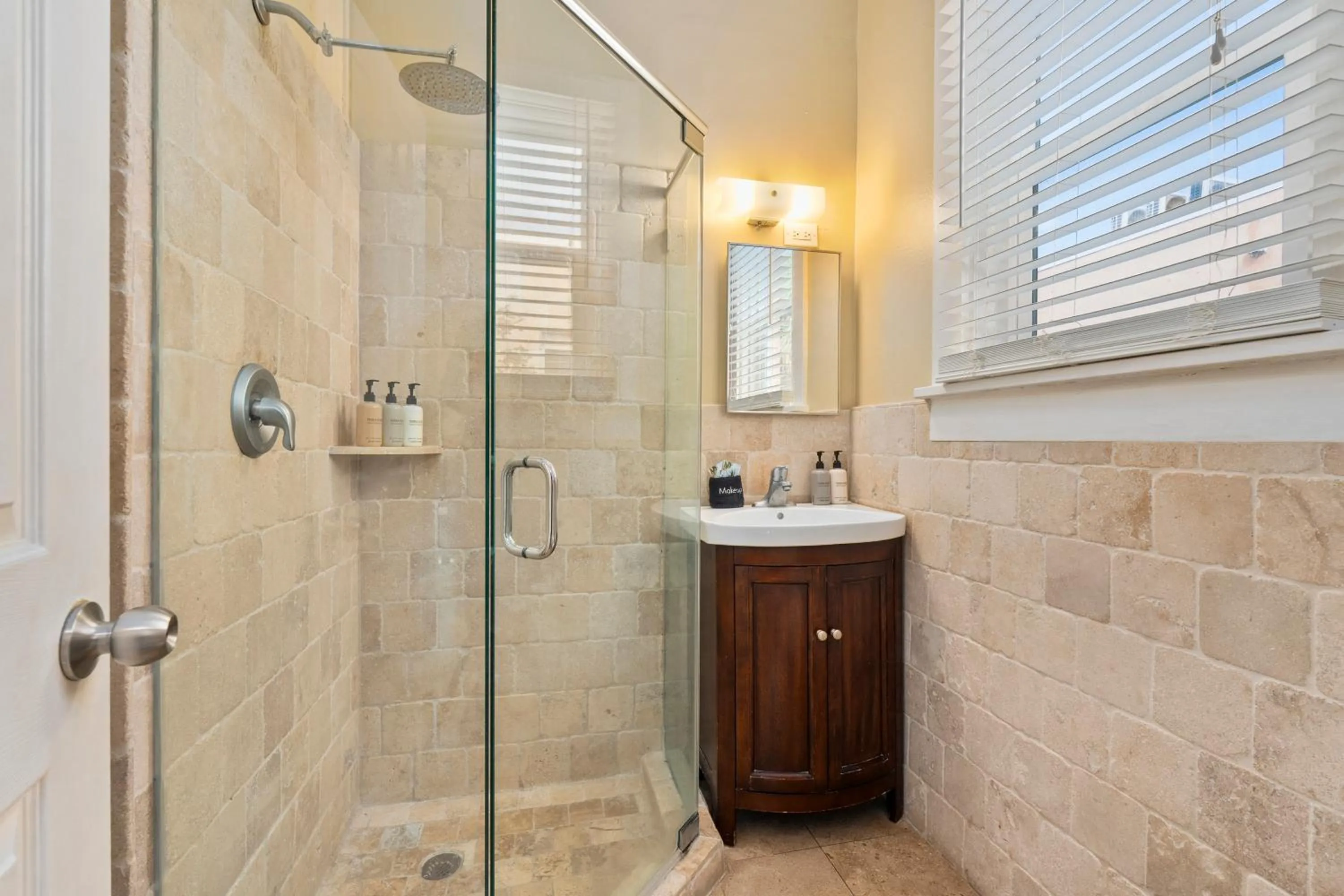 Shower in Old Colorado Inn