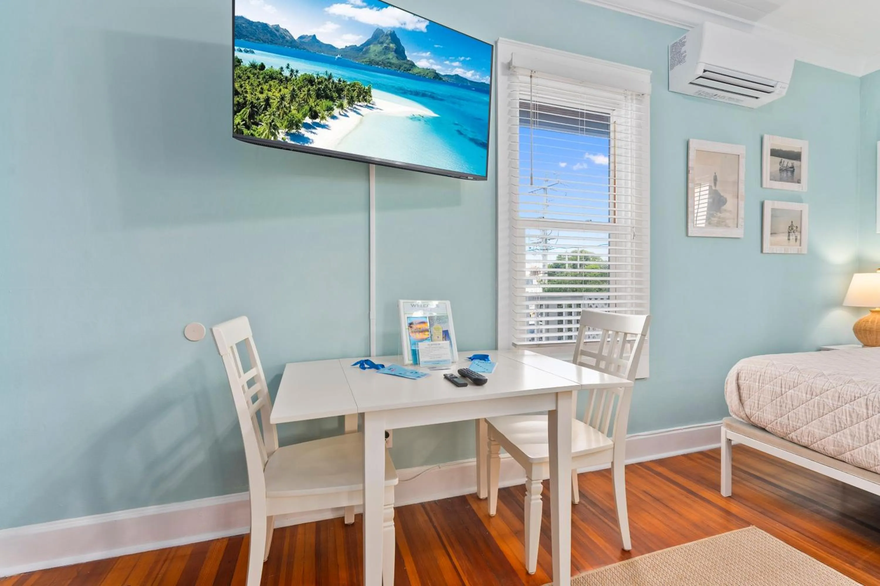 TV and multimedia, Bed in Old Colorado Inn