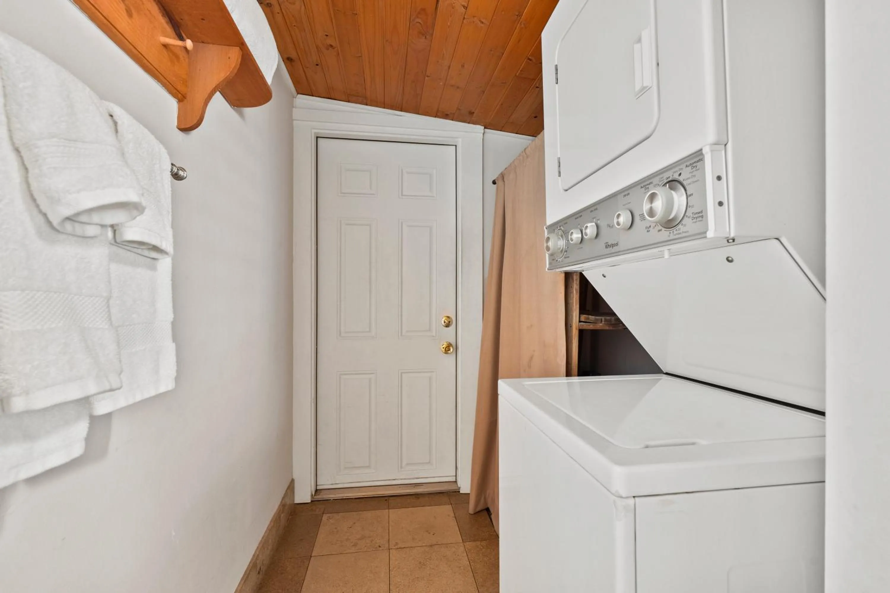 washing machine in Old Colorado Inn