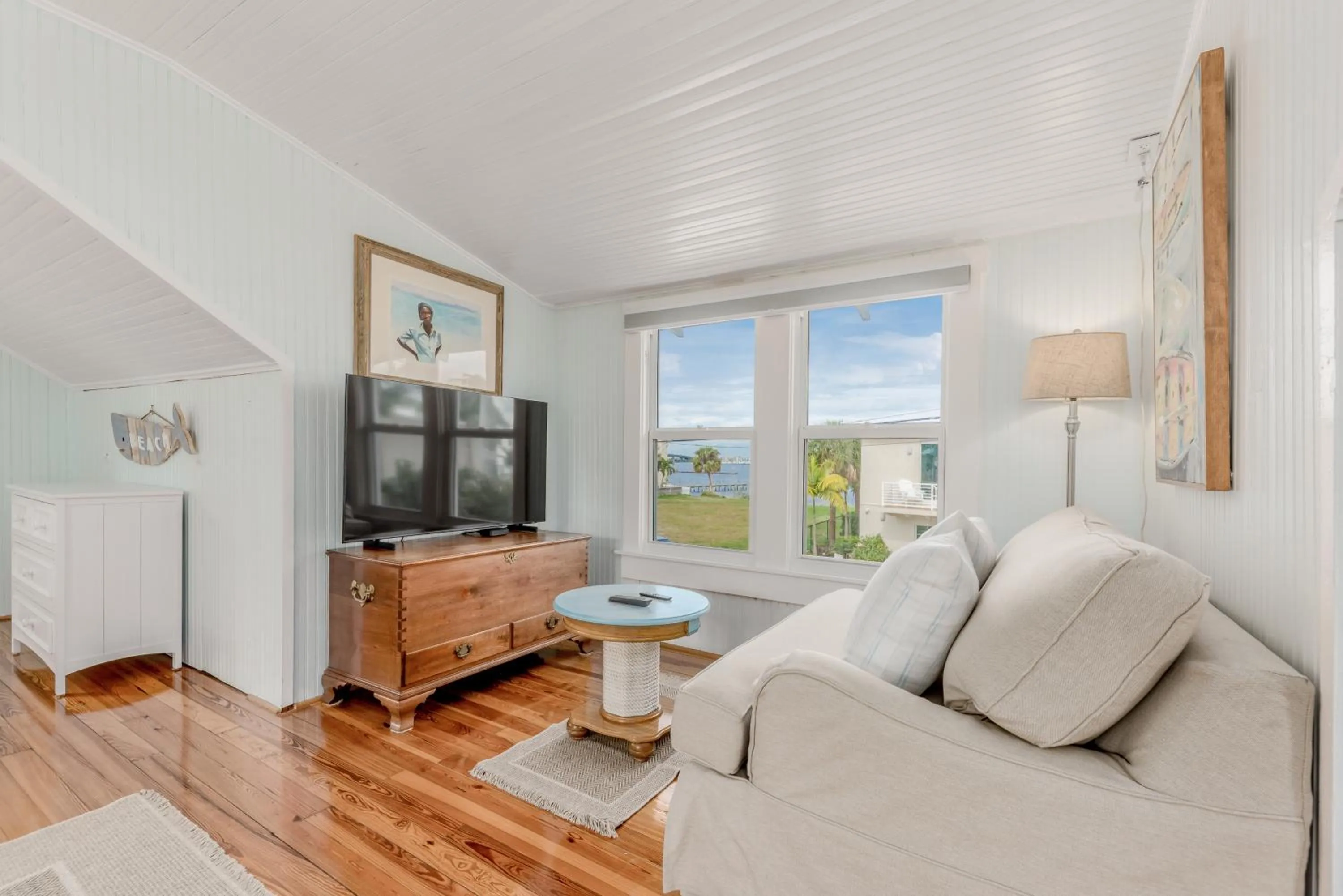 TV and multimedia in Old Colorado Inn