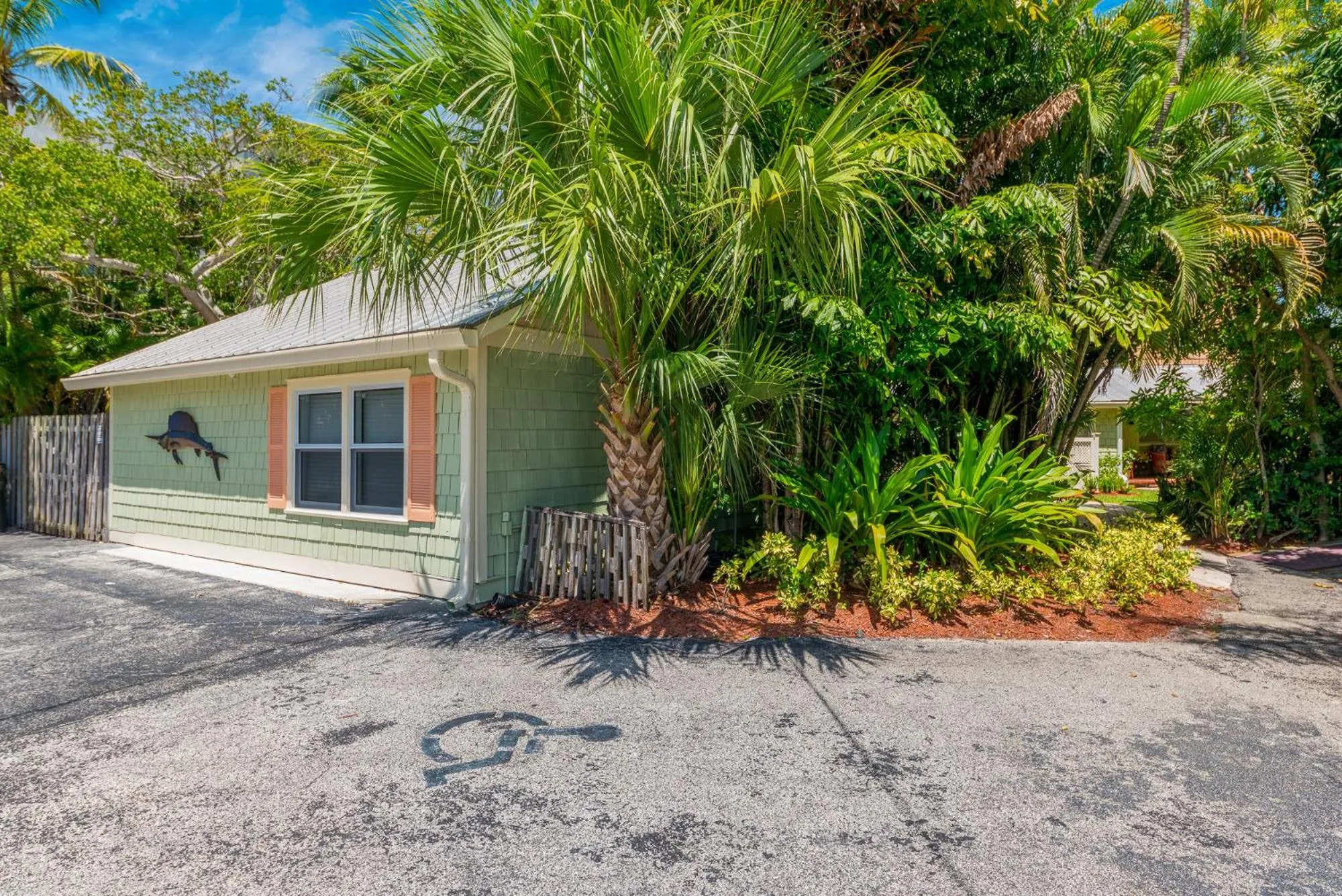 Property building in Old Colorado Inn