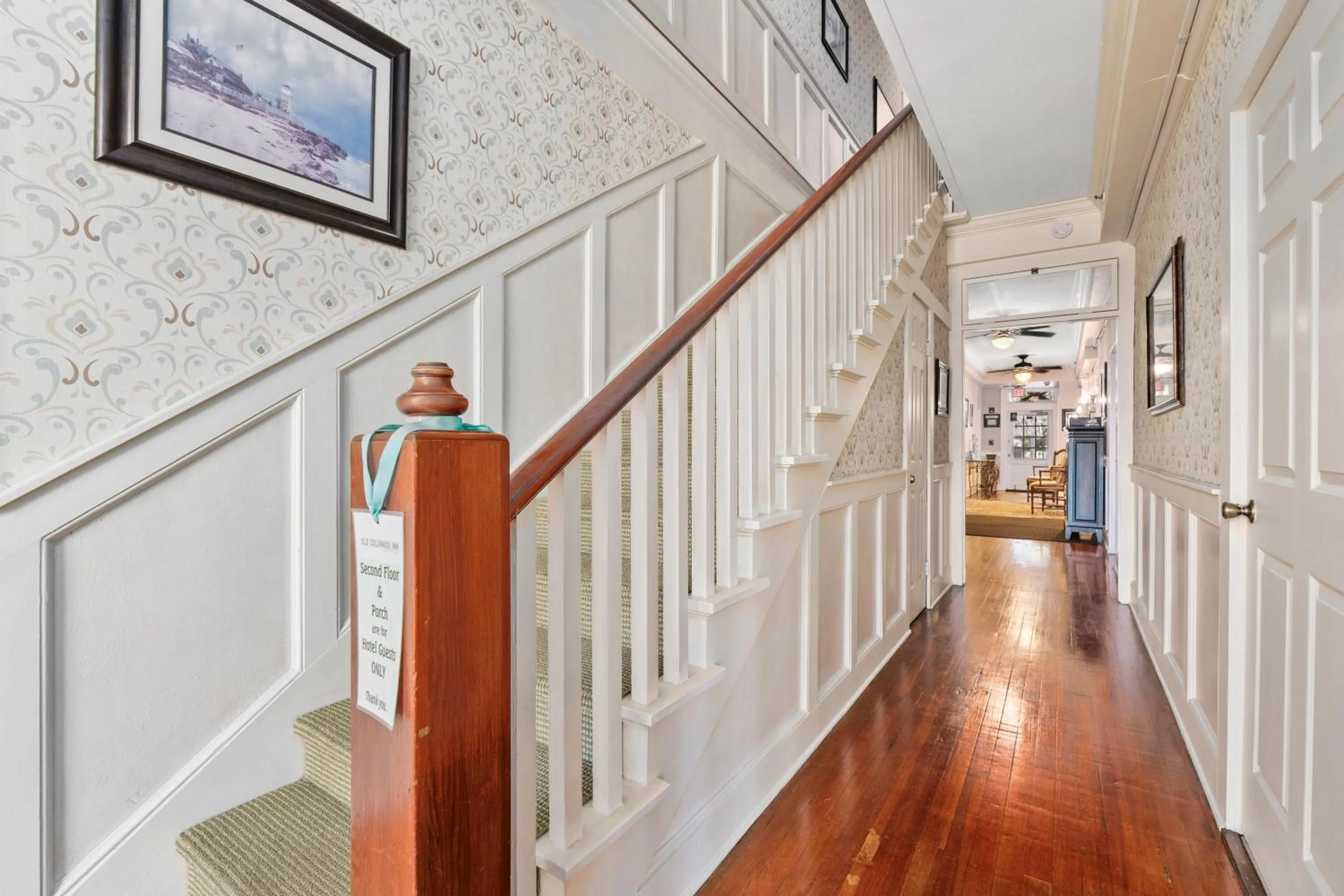 Property building in Old Colorado Inn