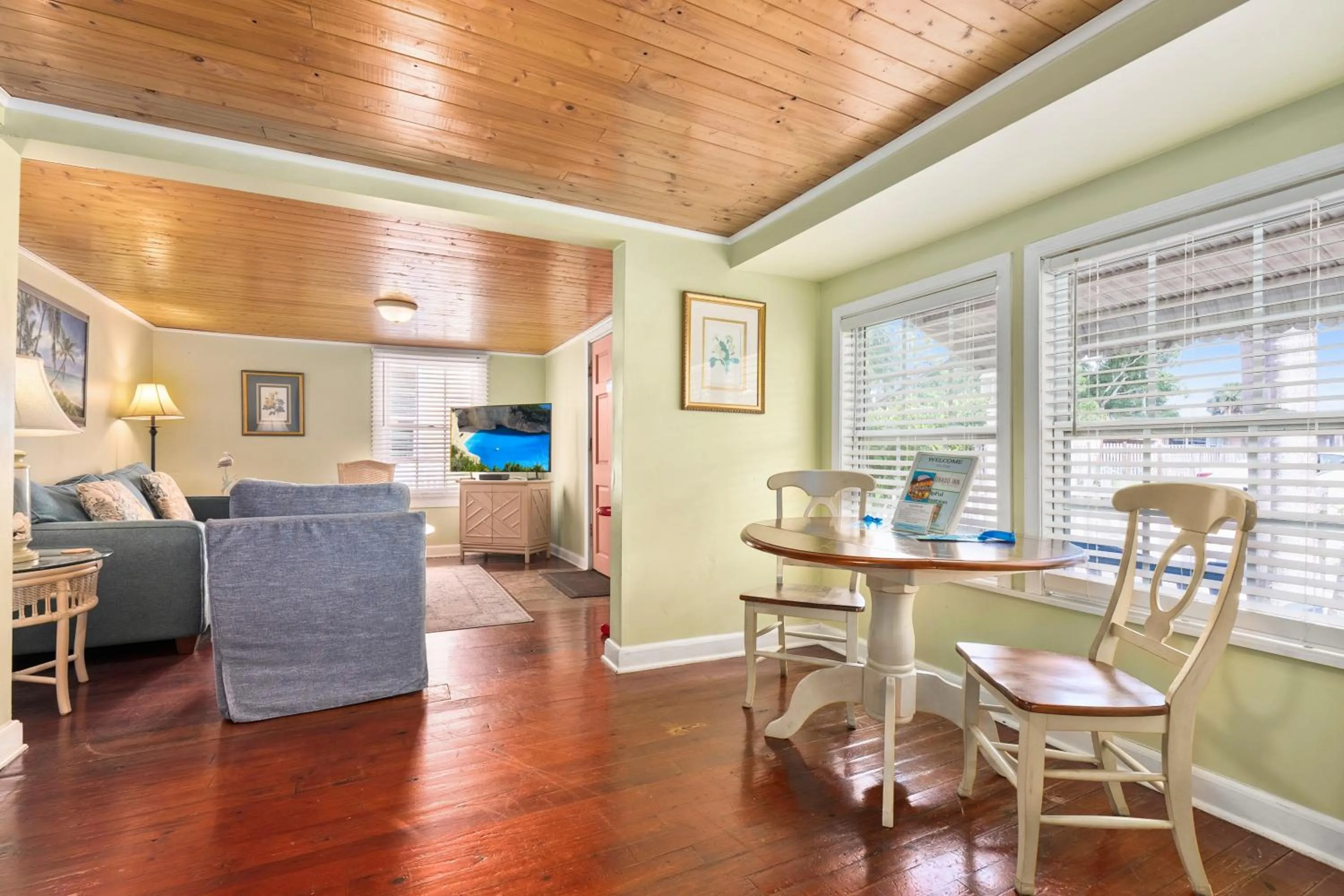 TV and multimedia in Old Colorado Inn