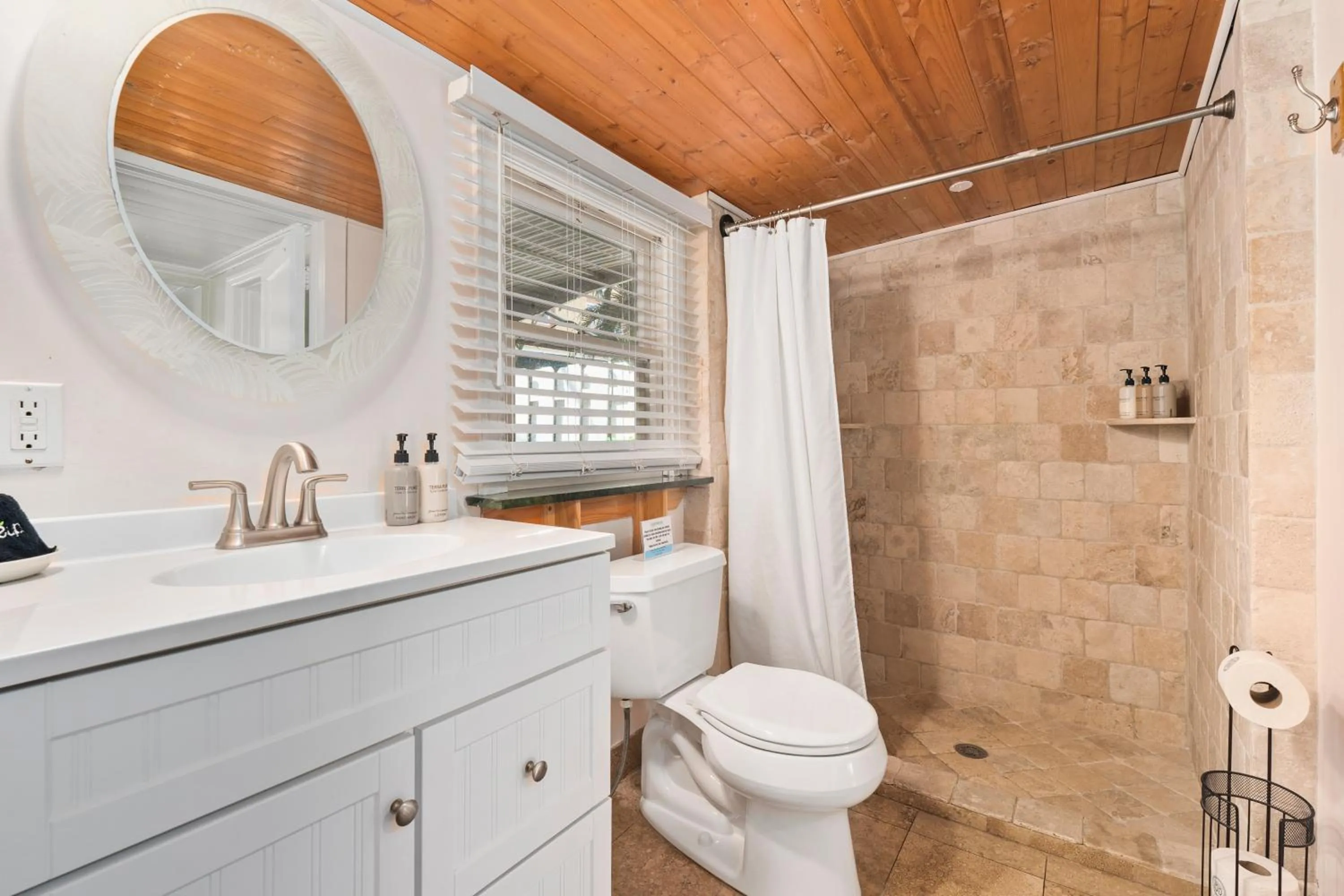 Shower in Old Colorado Inn