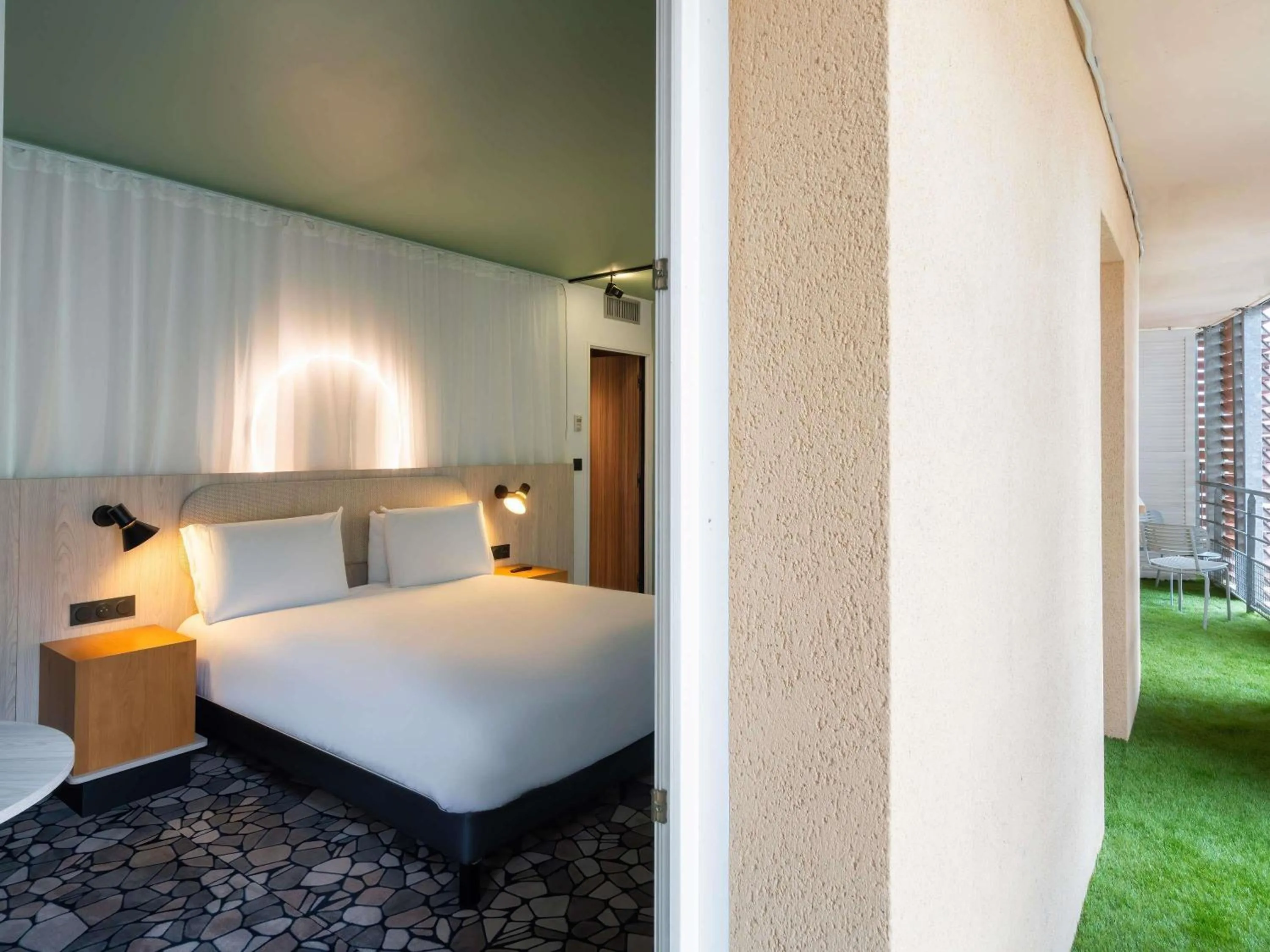 Bedroom, Bed in Mercure Libourne Saint Emilion