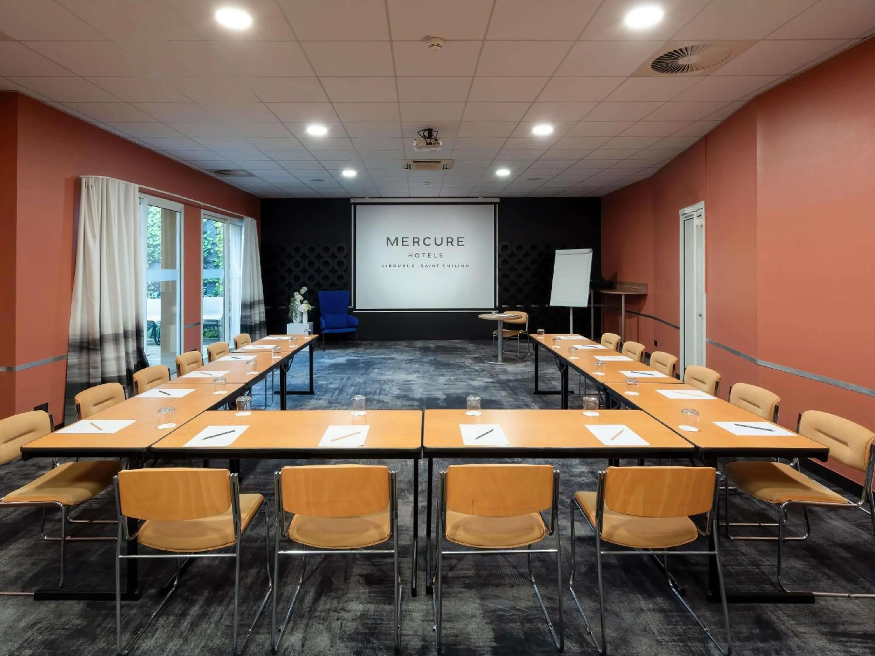 Meeting/conference room in Mercure Libourne Saint Emilion