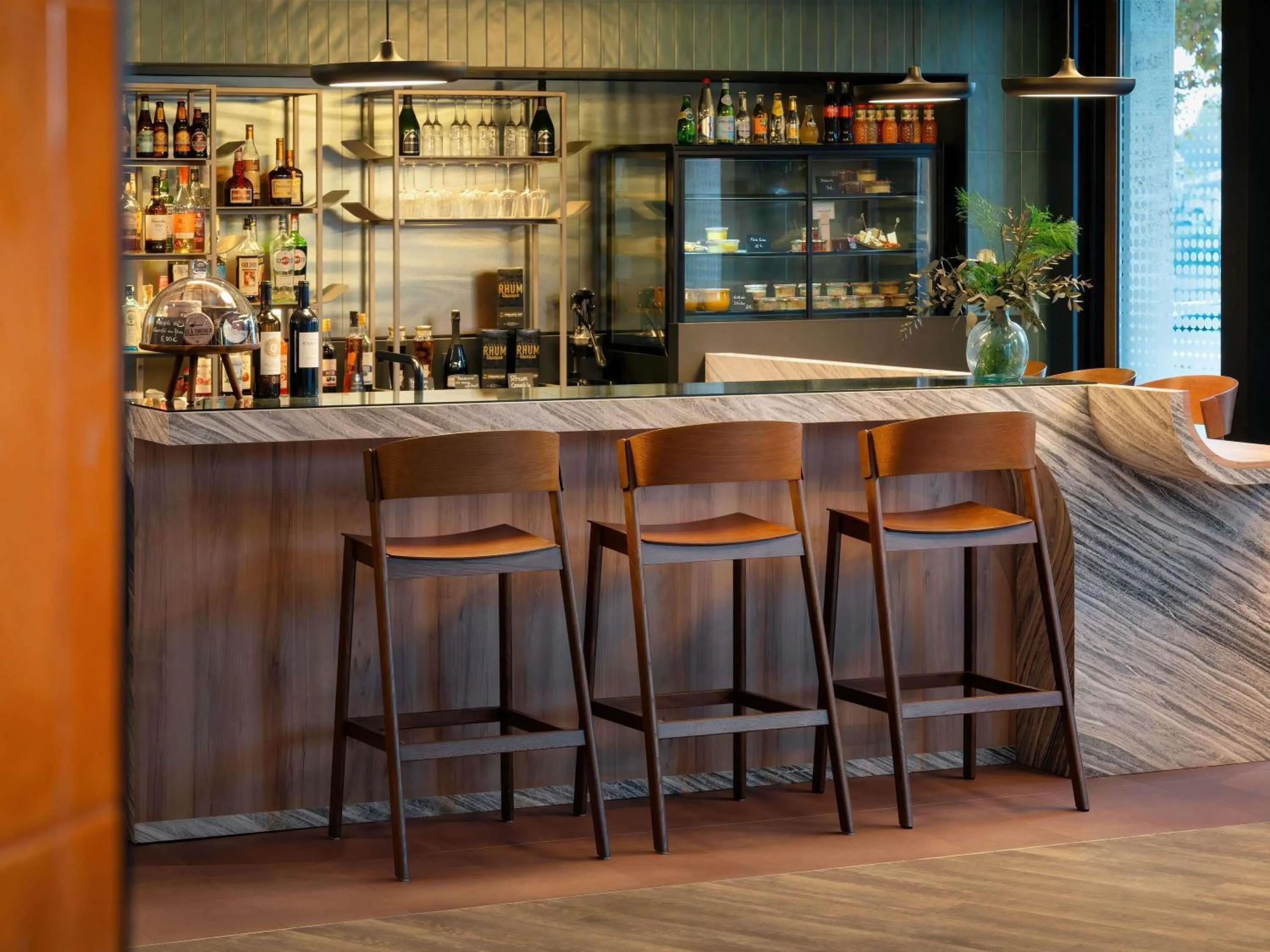 Lounge or bar in Mercure Libourne Saint Emilion