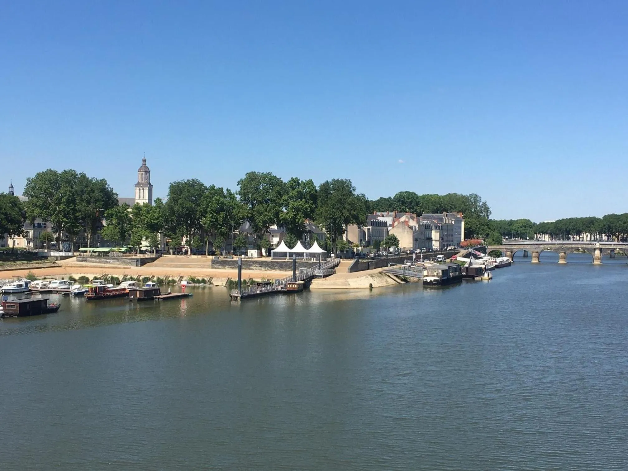 Nearby landmark in Hotel Le Progres