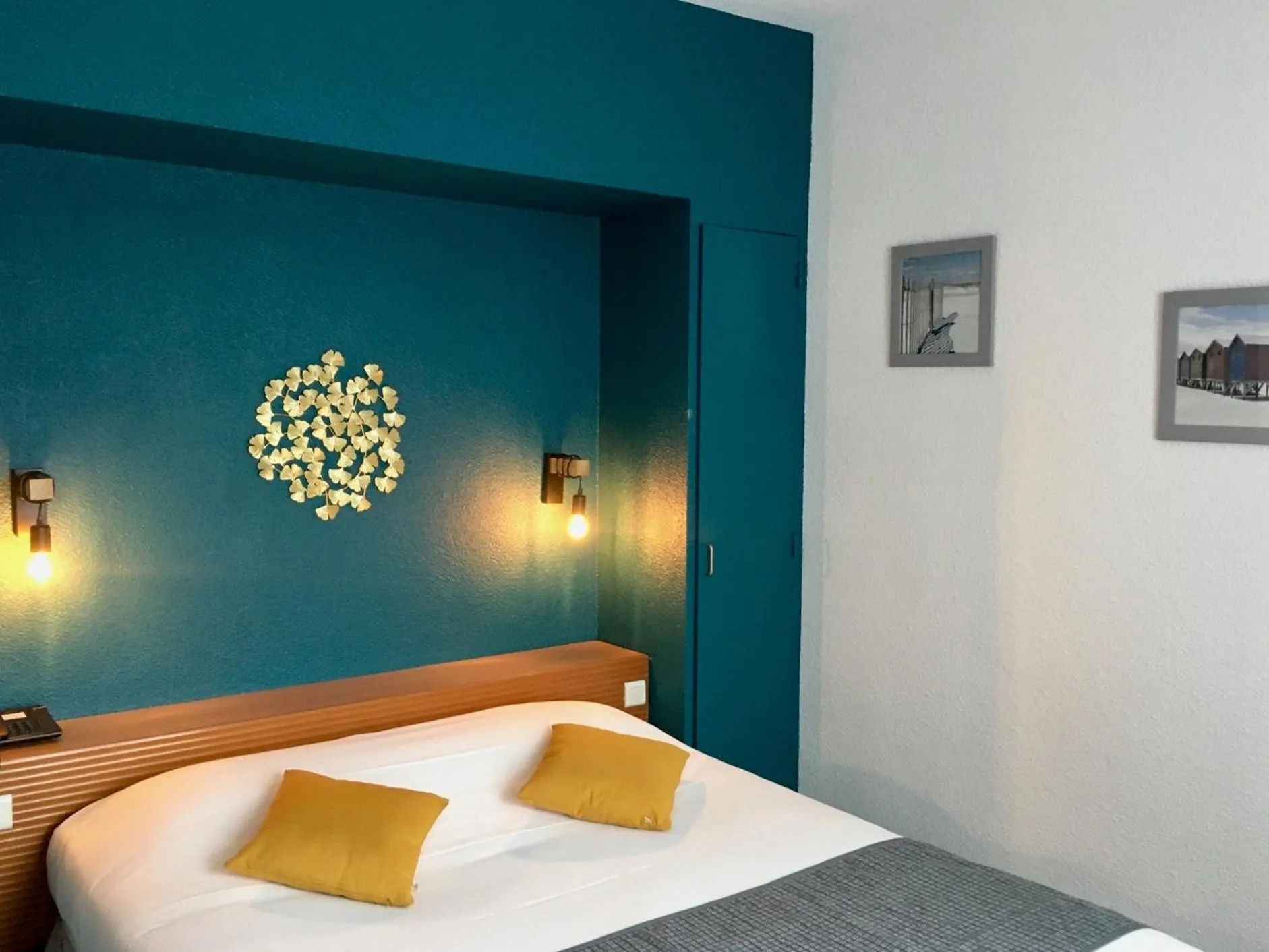 Bedroom, Bed in Hotel Le Progres