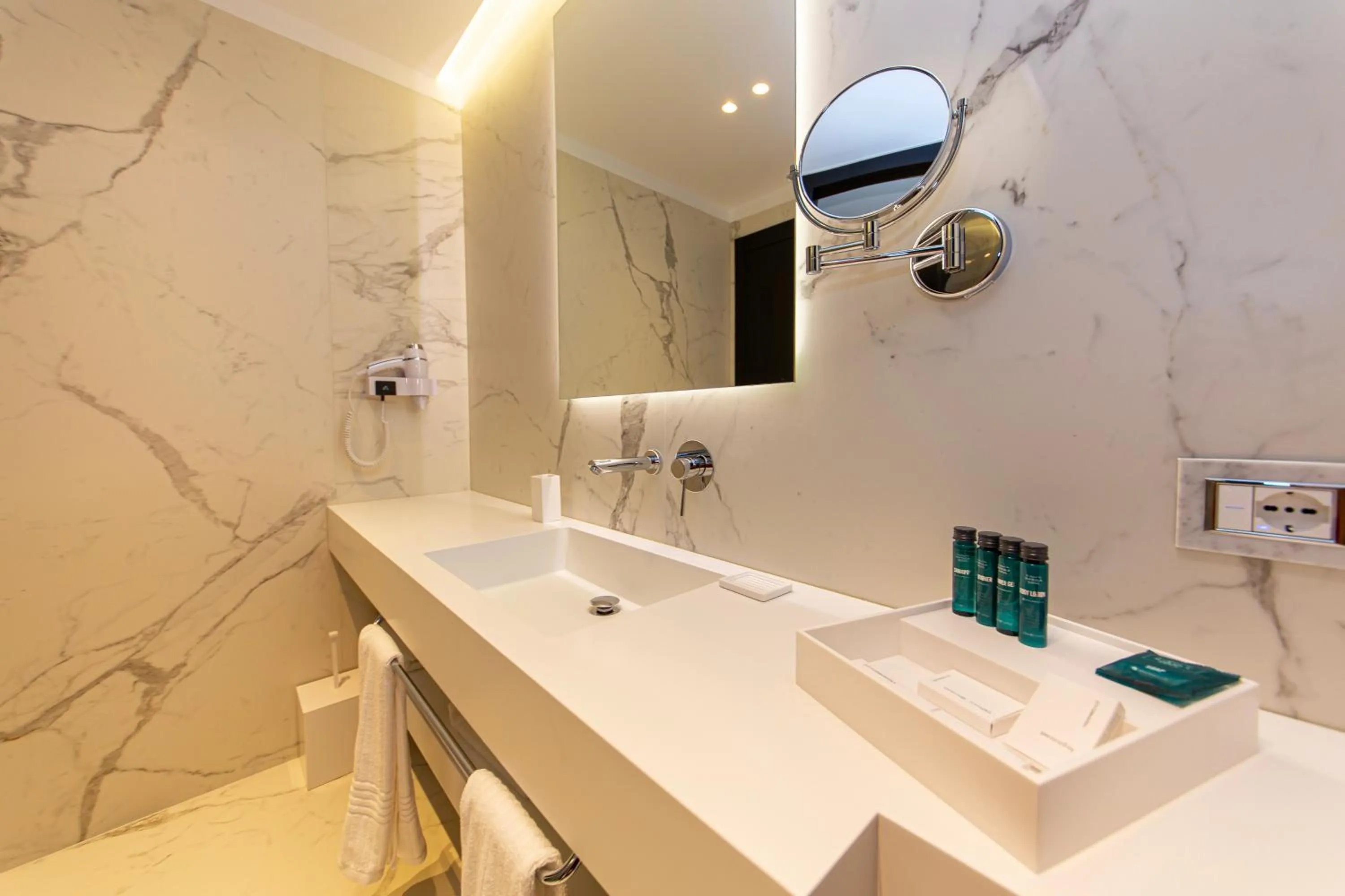 Bathroom in Hotel Unik