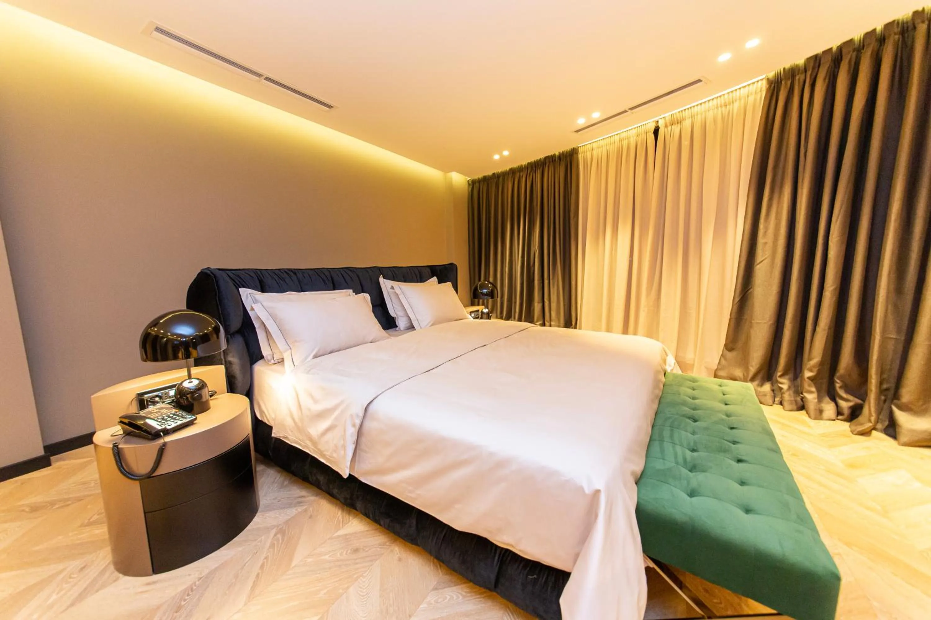 Photo of the whole room, Bed in Hotel Unik