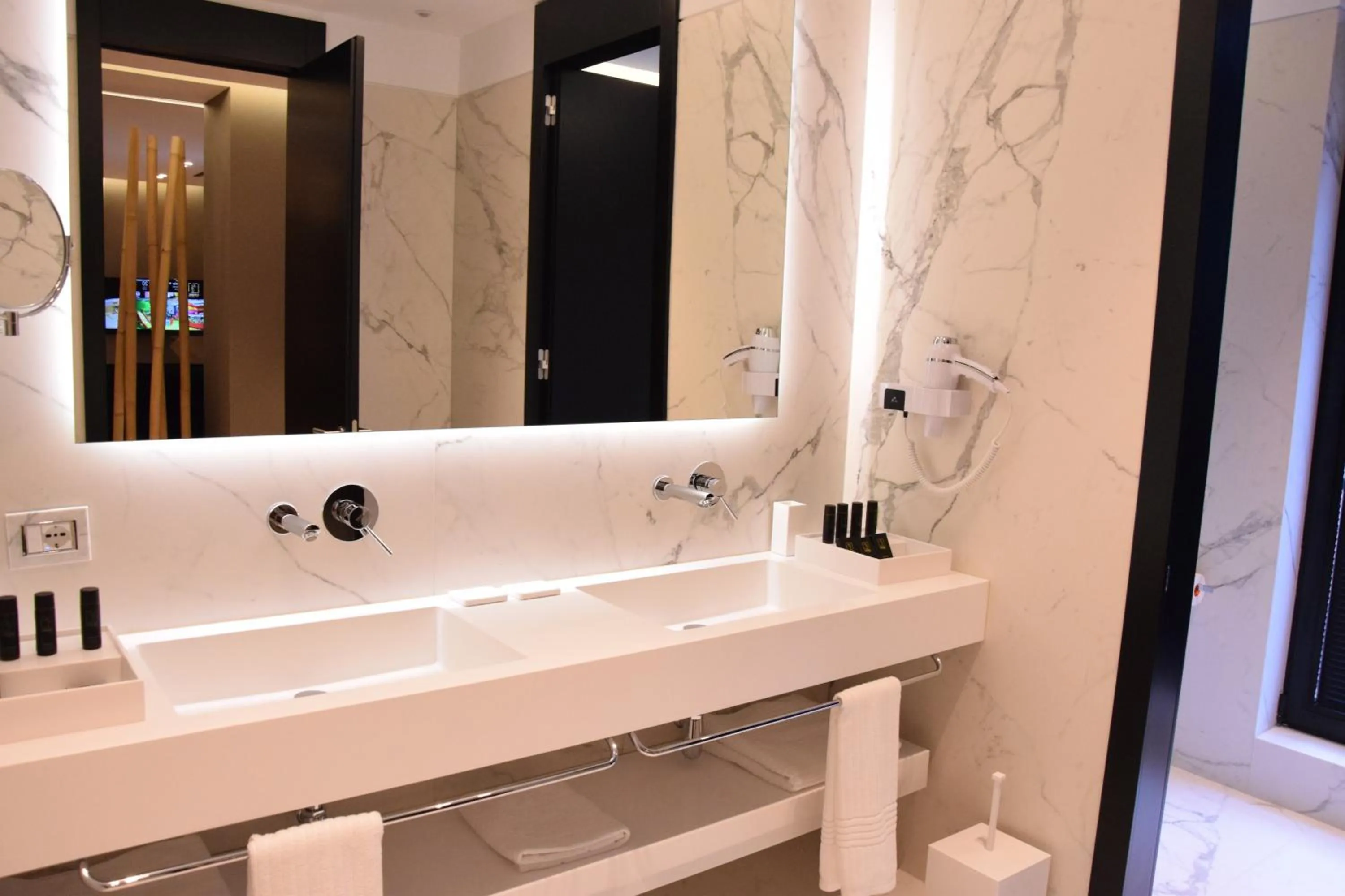 Bathroom in Hotel Unik