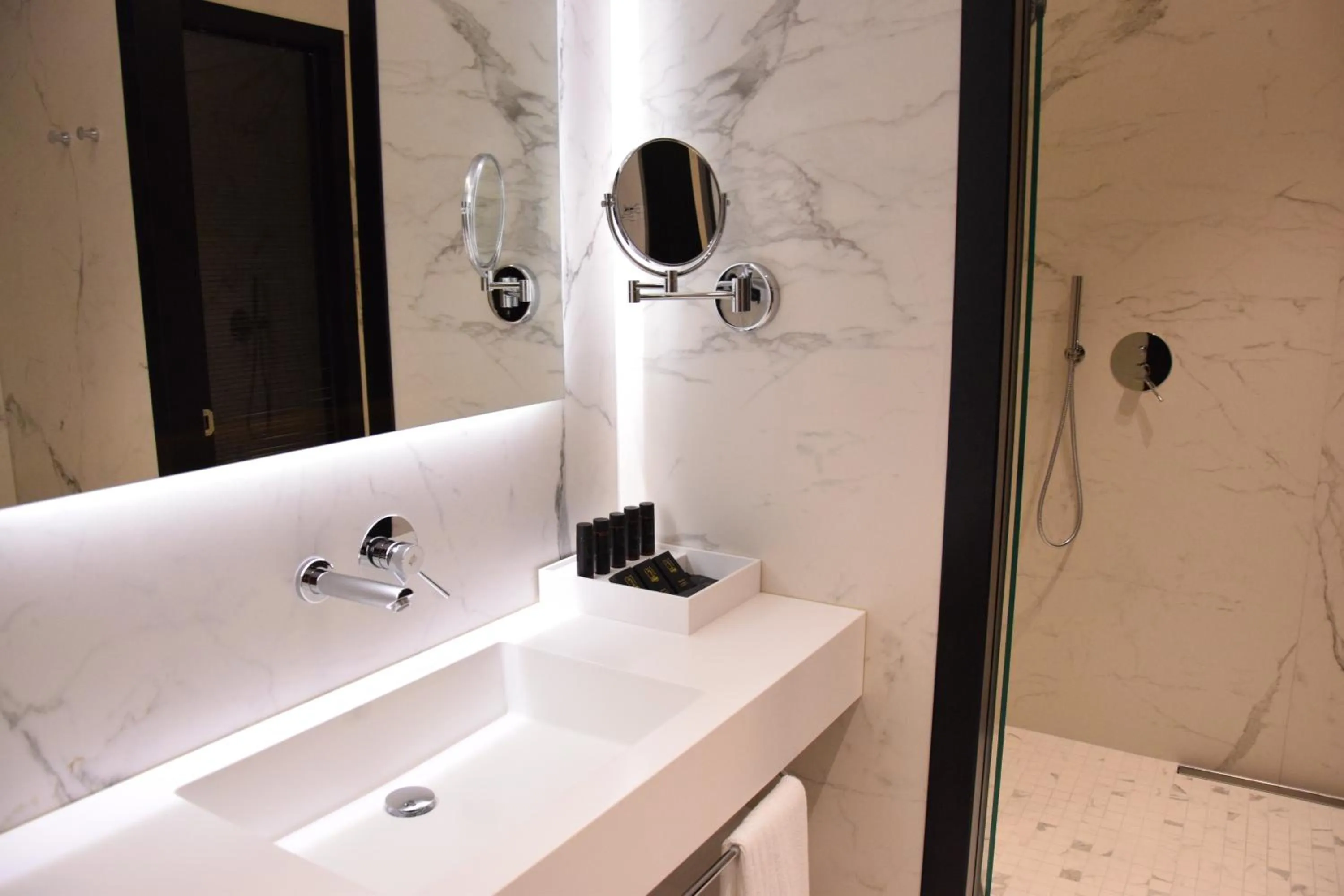 Bathroom in Hotel Unik