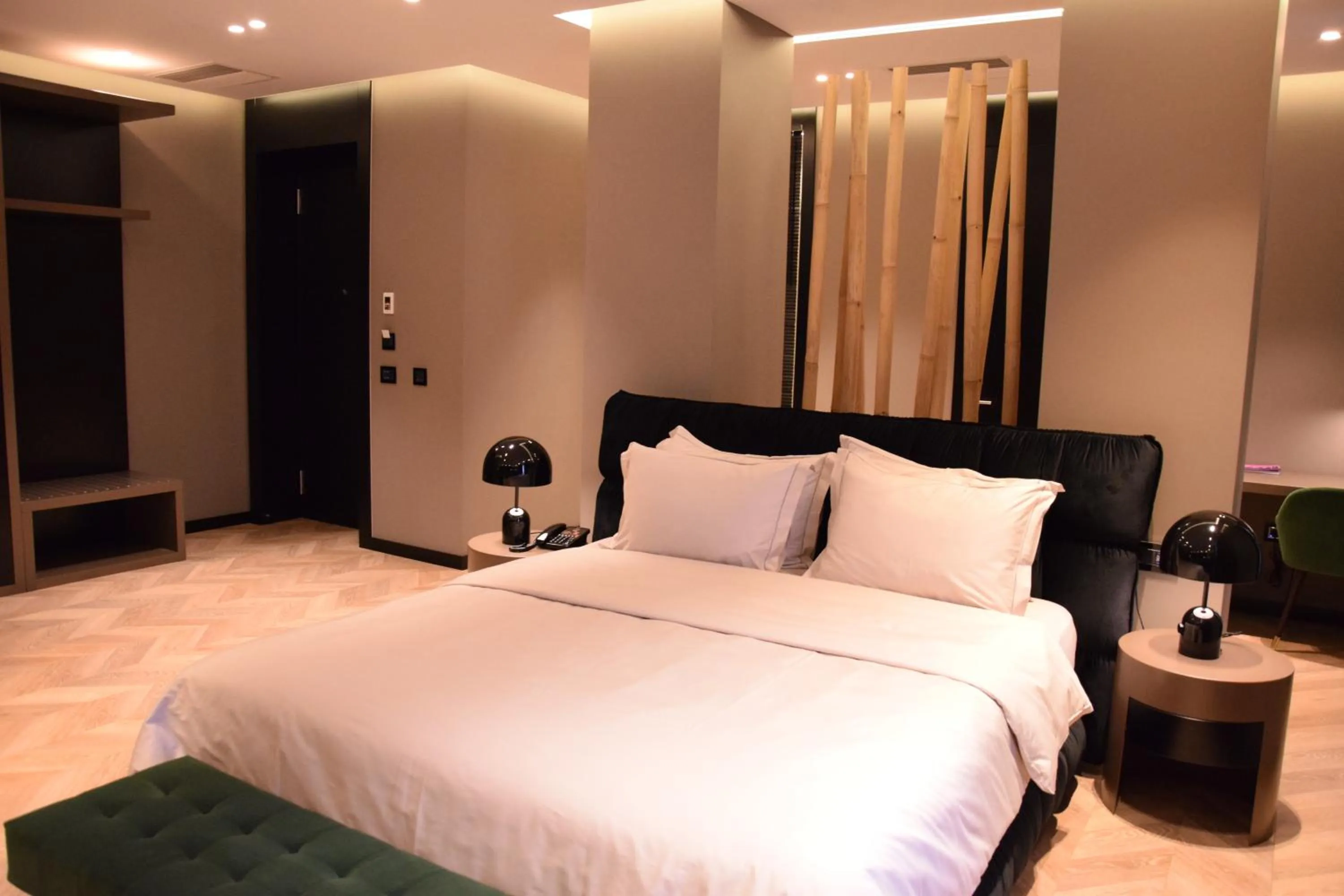 Photo of the whole room, Bed in Hotel Unik