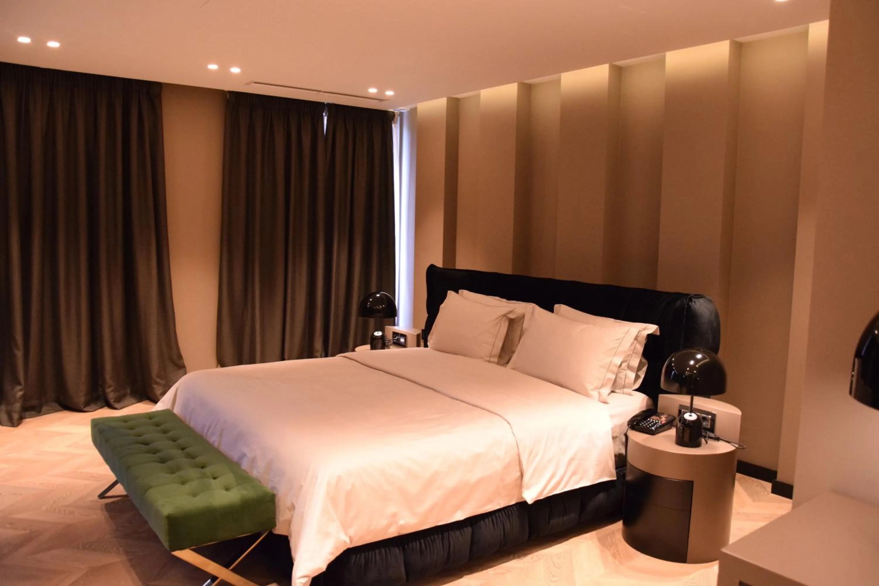 Bedroom, Bed in Hotel Unik