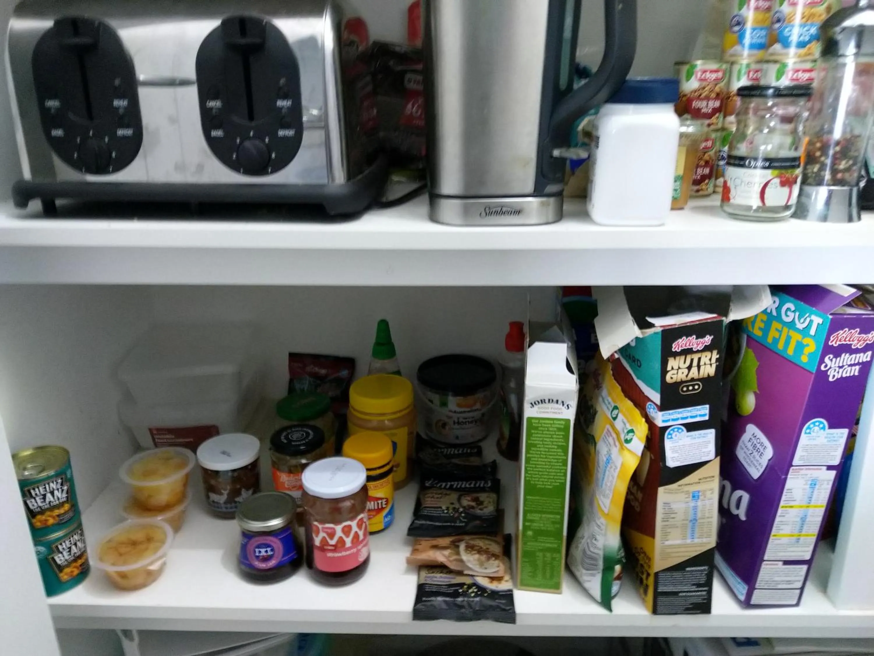 Breakfast in C'est La Vie Bed & Breakfast