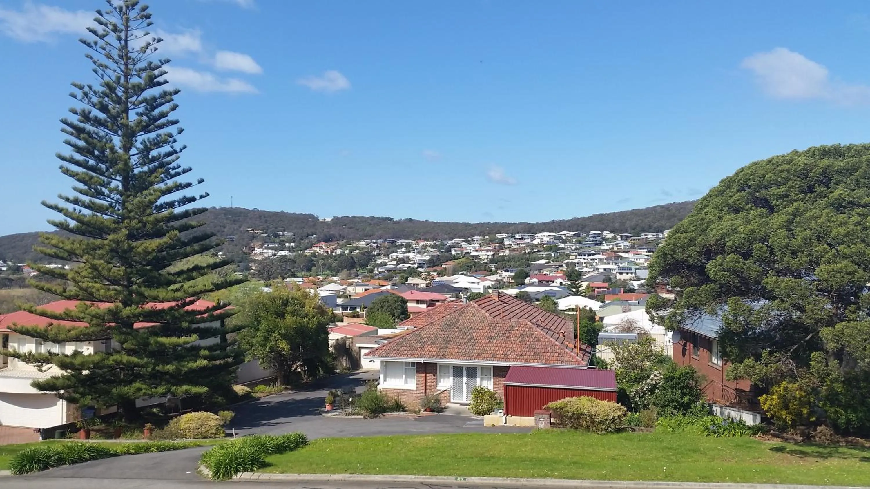 Property building in C'est La Vie Bed & Breakfast