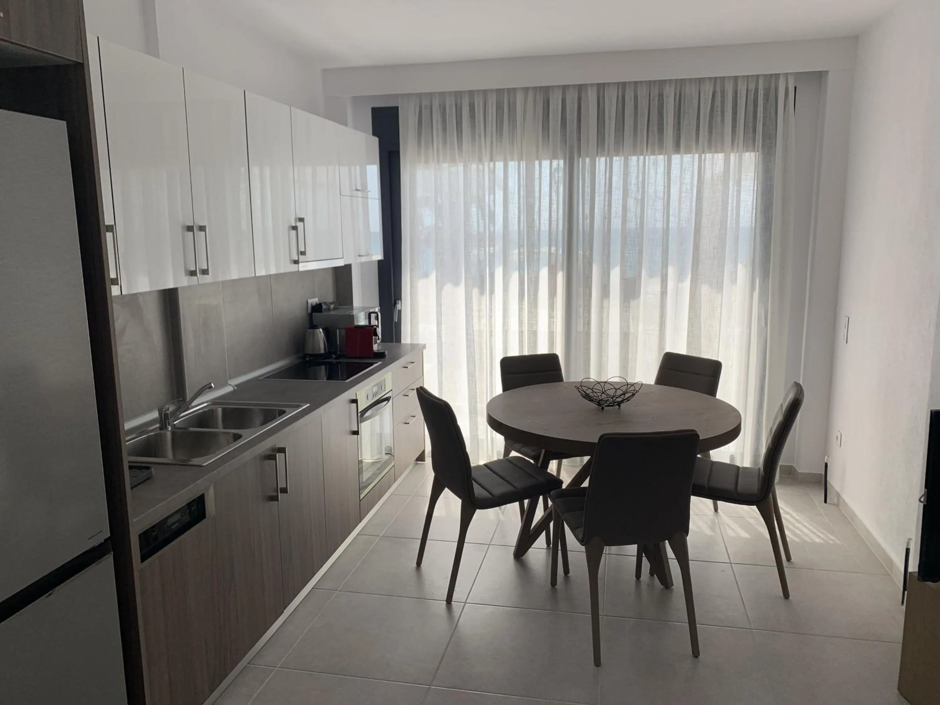 Kitchen or kitchenette in Vit'S sea Villa