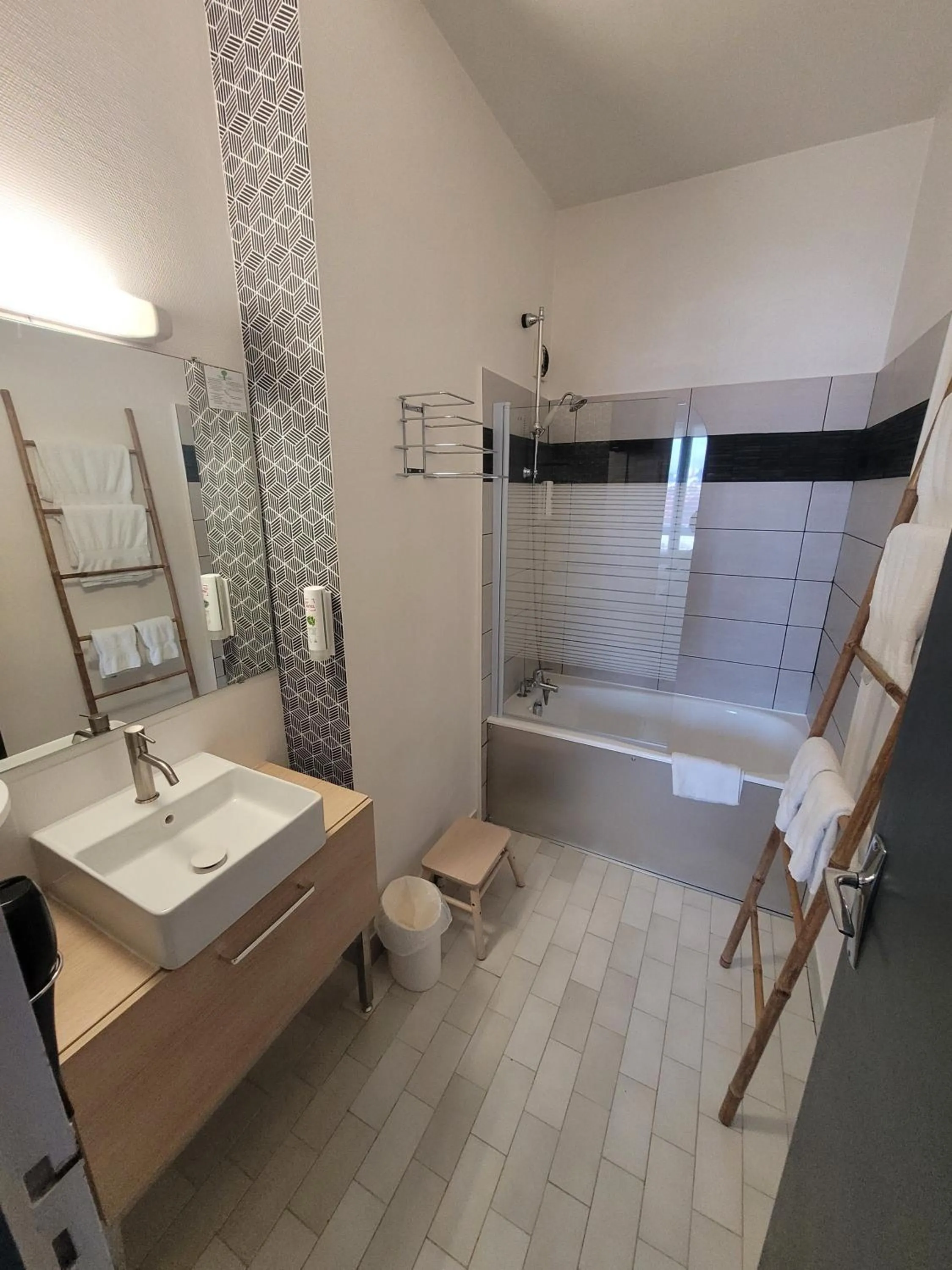 Bath in Atlantic Hôtel