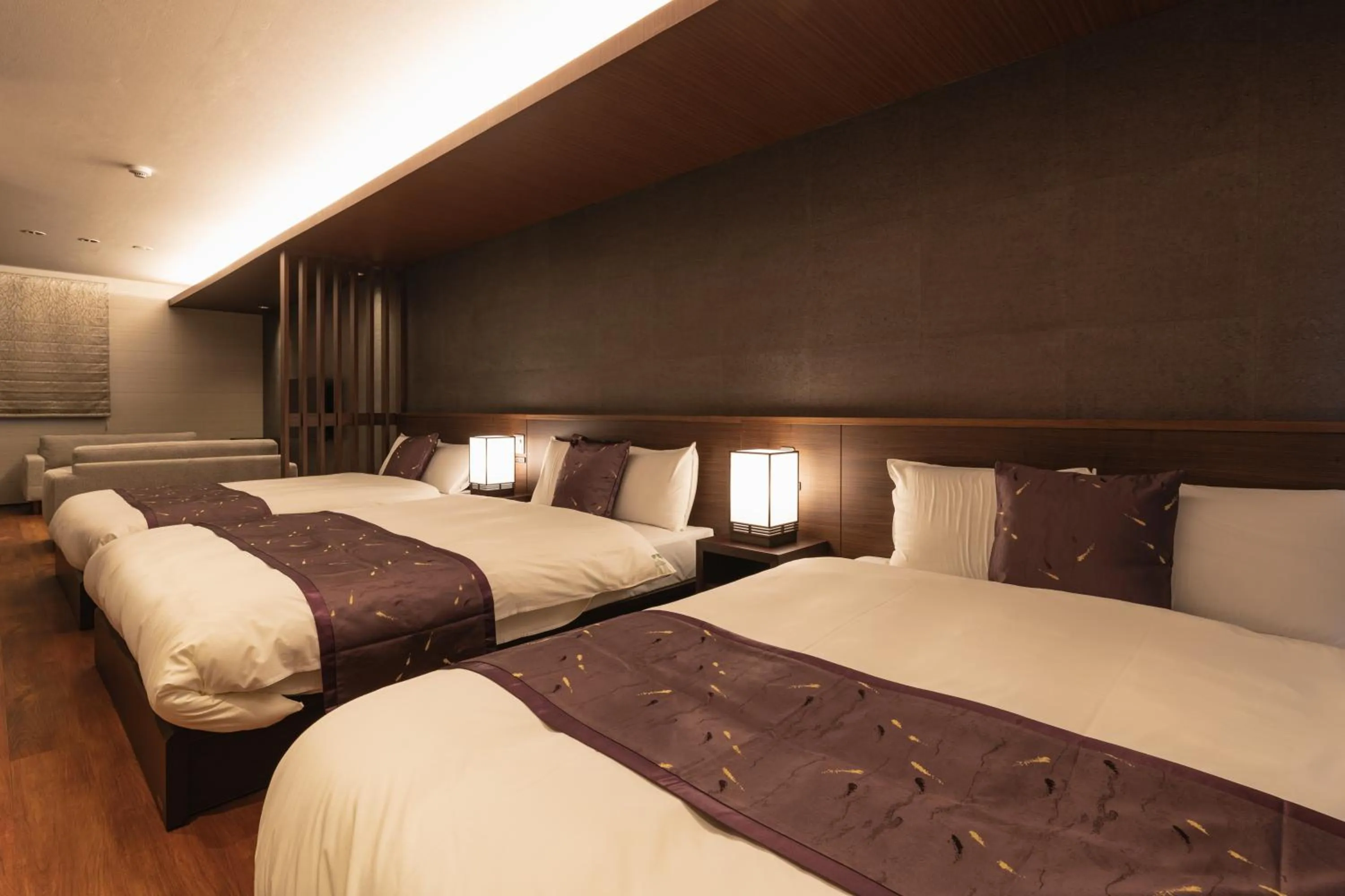 Bedroom, Bed in GRAND BASE Iolani