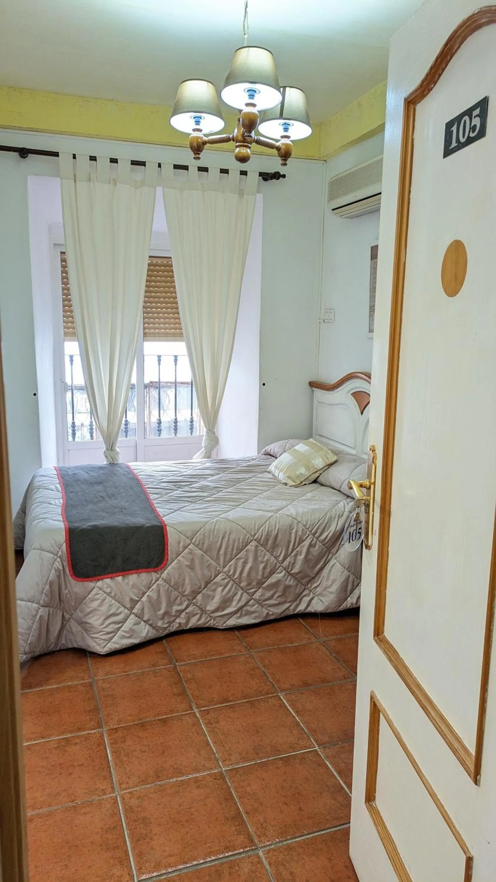 Bedroom, Bed in Hotel Las Palmeras by Vivere Stays